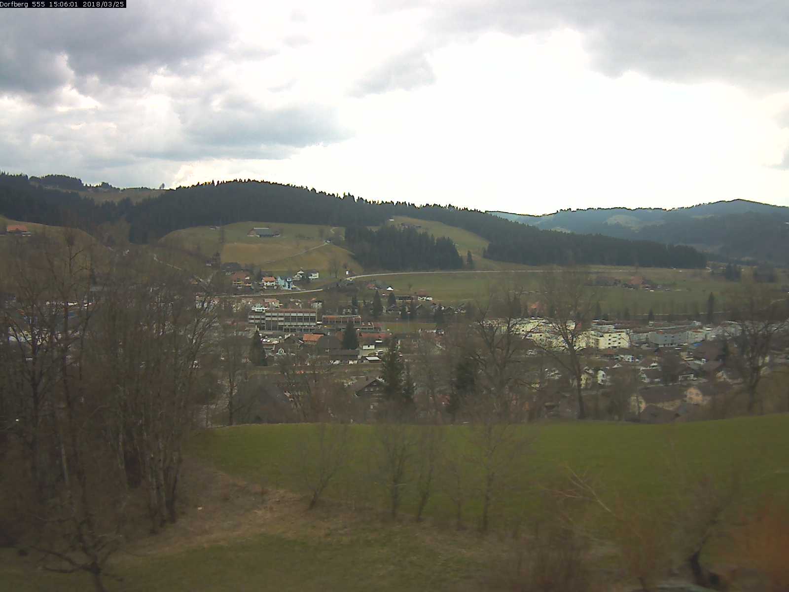 Webcam-Bild: Aussicht vom Dorfberg in Langnau 20180325-150601