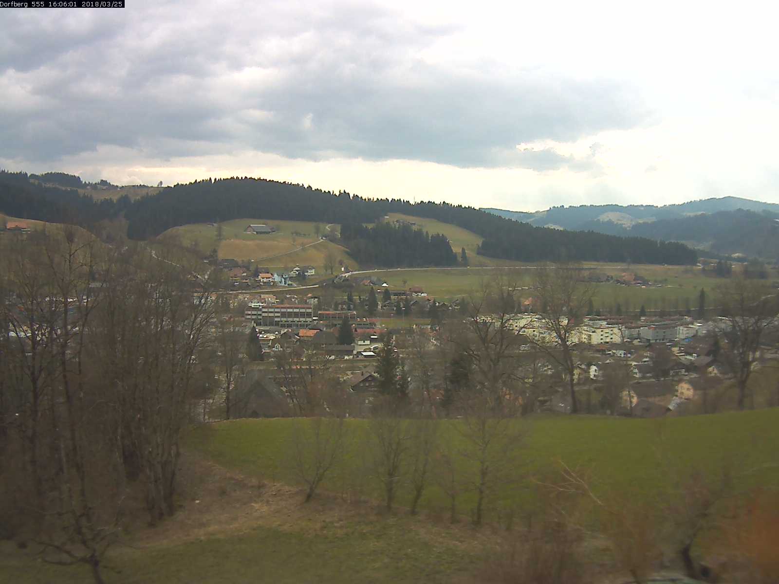 Webcam-Bild: Aussicht vom Dorfberg in Langnau 20180325-160601