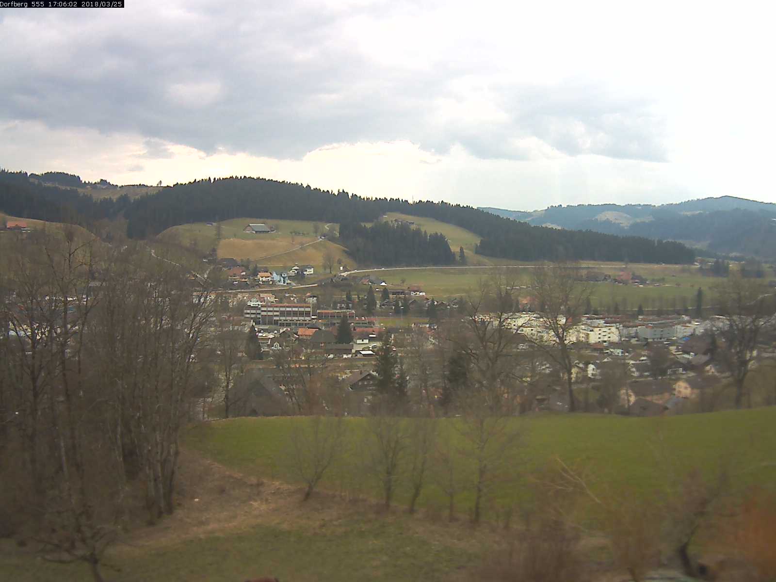 Webcam-Bild: Aussicht vom Dorfberg in Langnau 20180325-170601