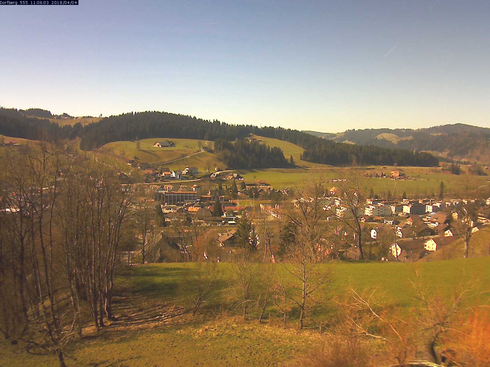 Webcam-Bild: Aussicht vom Dorfberg in Langnau 20180404-110601