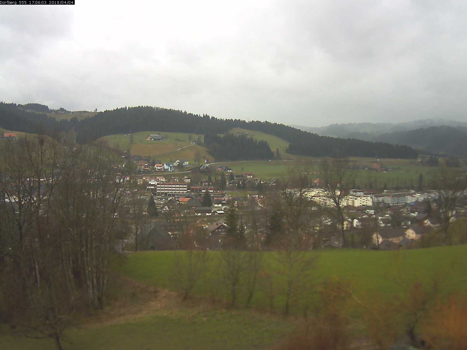 Webcam-Bild: Aussicht vom Dorfberg in Langnau 20180404-170601