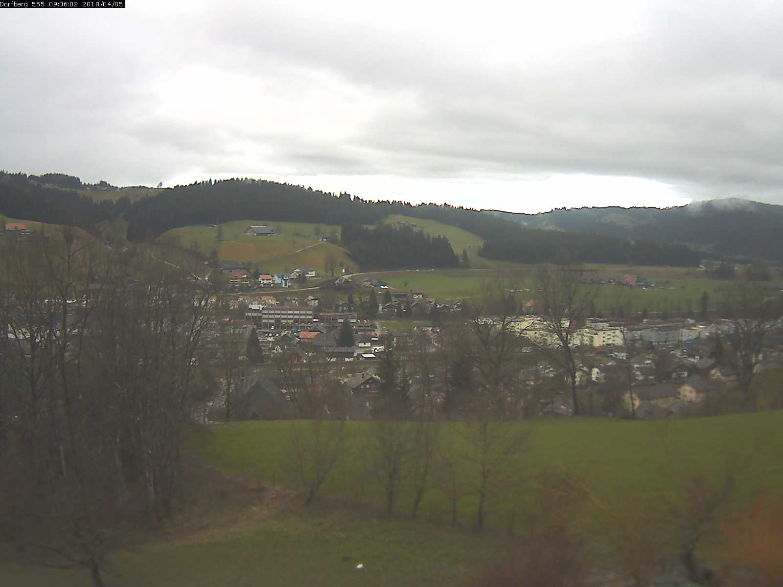 Webcam-Bild: Aussicht vom Dorfberg in Langnau 20180405-090601
