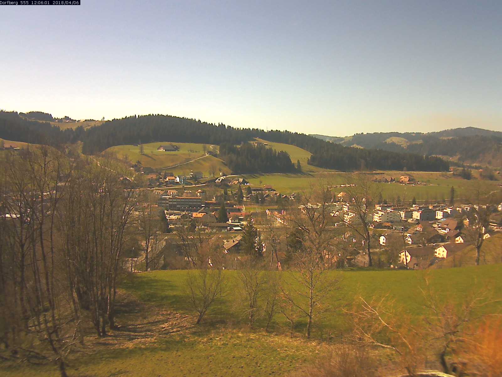 Webcam-Bild: Aussicht vom Dorfberg in Langnau 20180406-120601