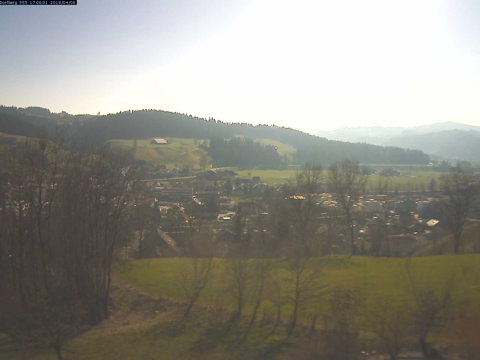 Webcam-Bild: Aussicht vom Dorfberg in Langnau 20180406-170601