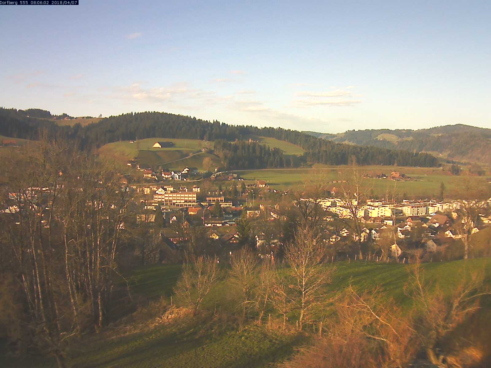 Webcam-Bild: Aussicht vom Dorfberg in Langnau 20180407-080601