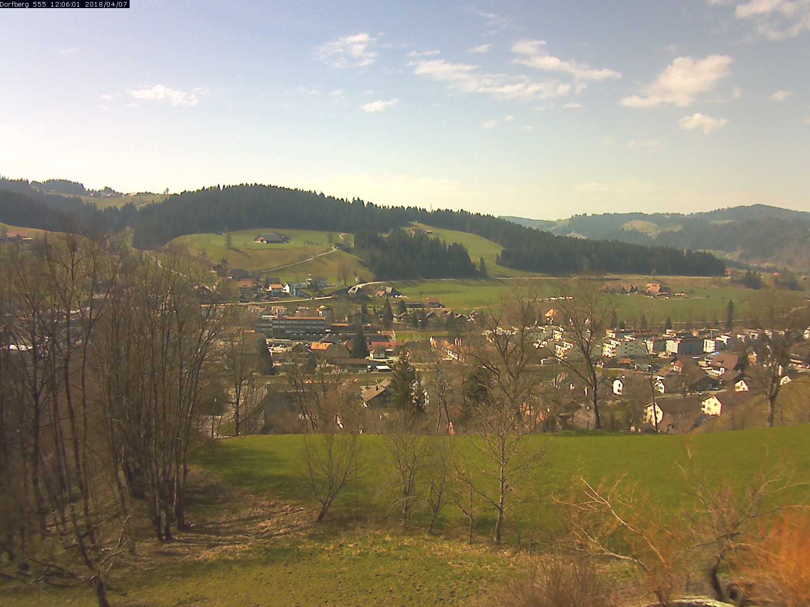 Webcam-Bild: Aussicht vom Dorfberg in Langnau 20180407-120601