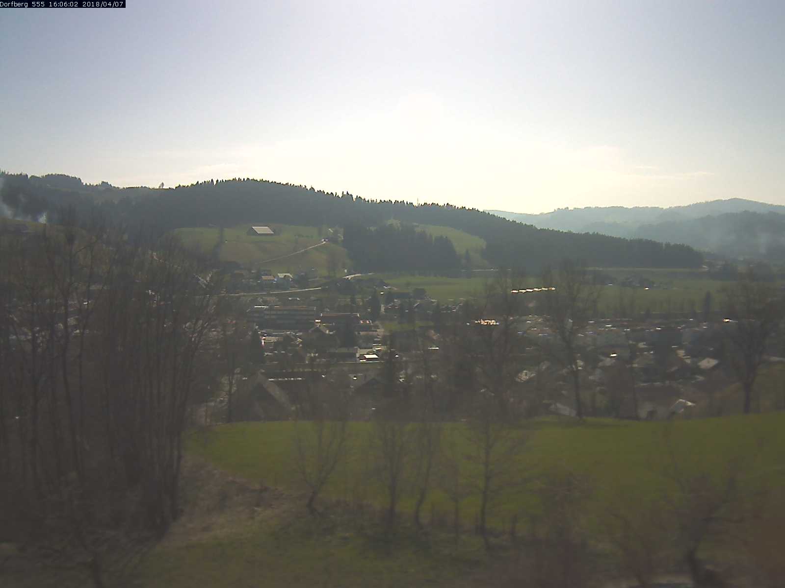 Webcam-Bild: Aussicht vom Dorfberg in Langnau 20180407-160601