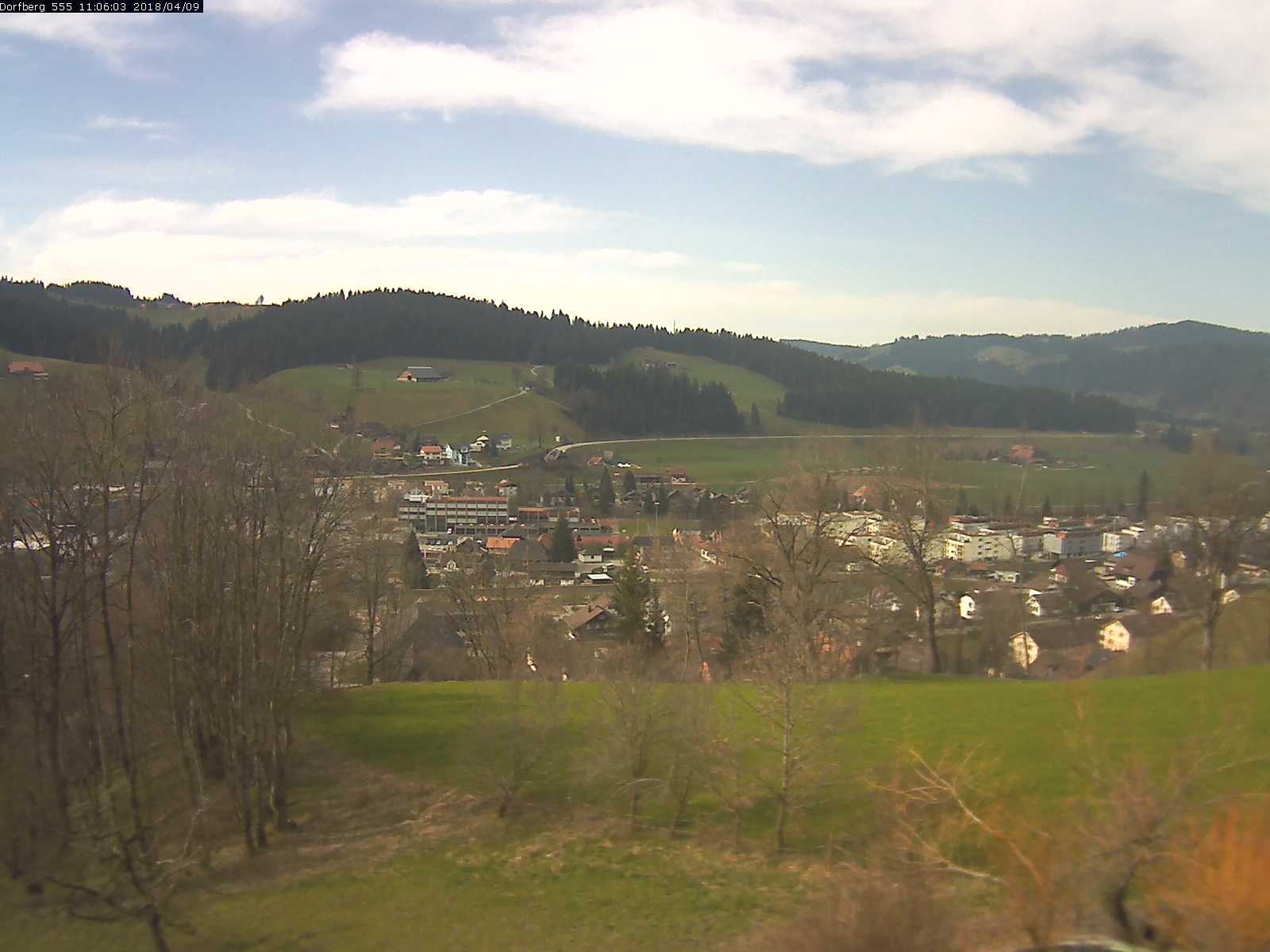 Webcam-Bild: Aussicht vom Dorfberg in Langnau 20180409-110601