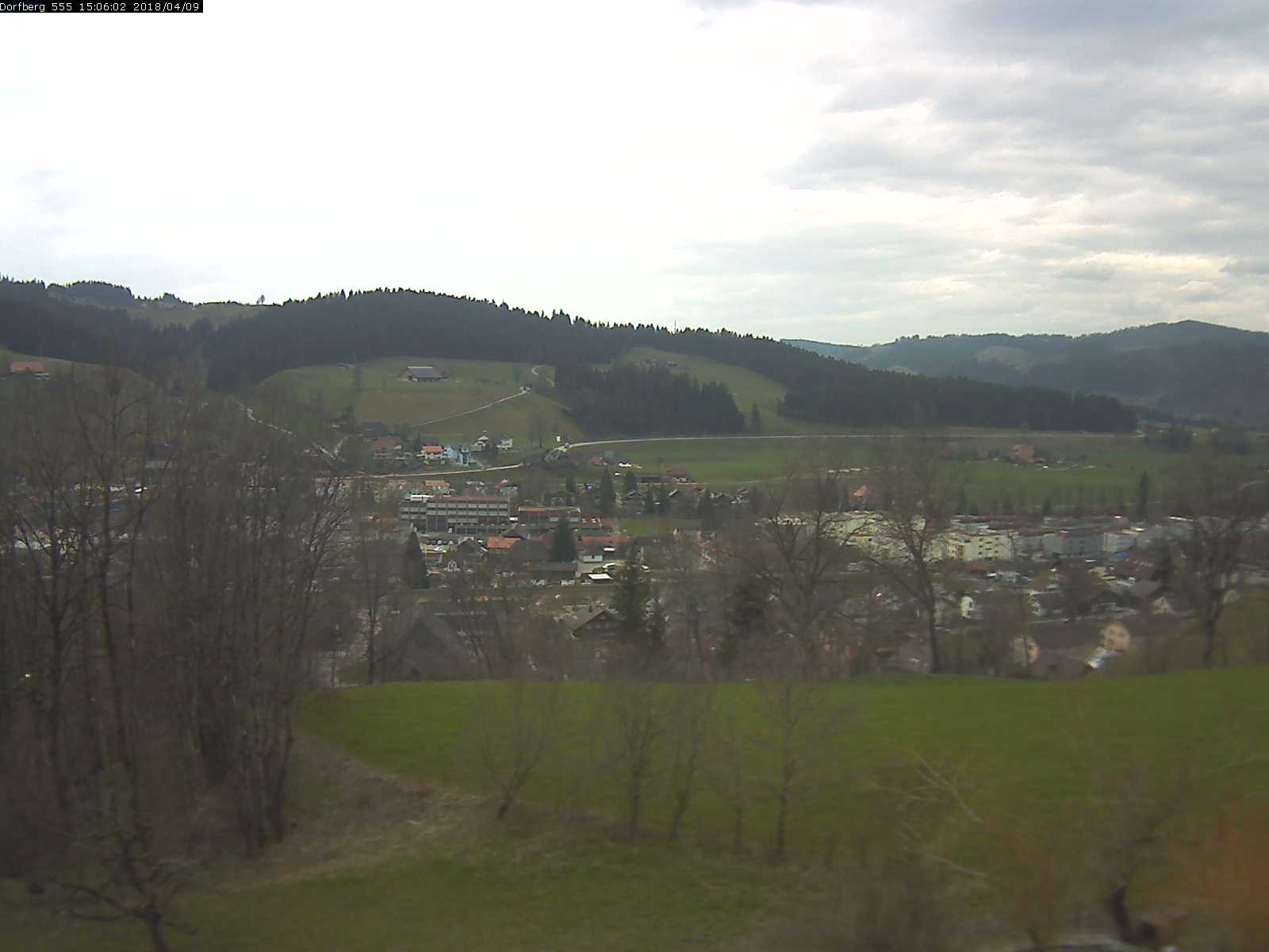 Webcam-Bild: Aussicht vom Dorfberg in Langnau 20180409-150601