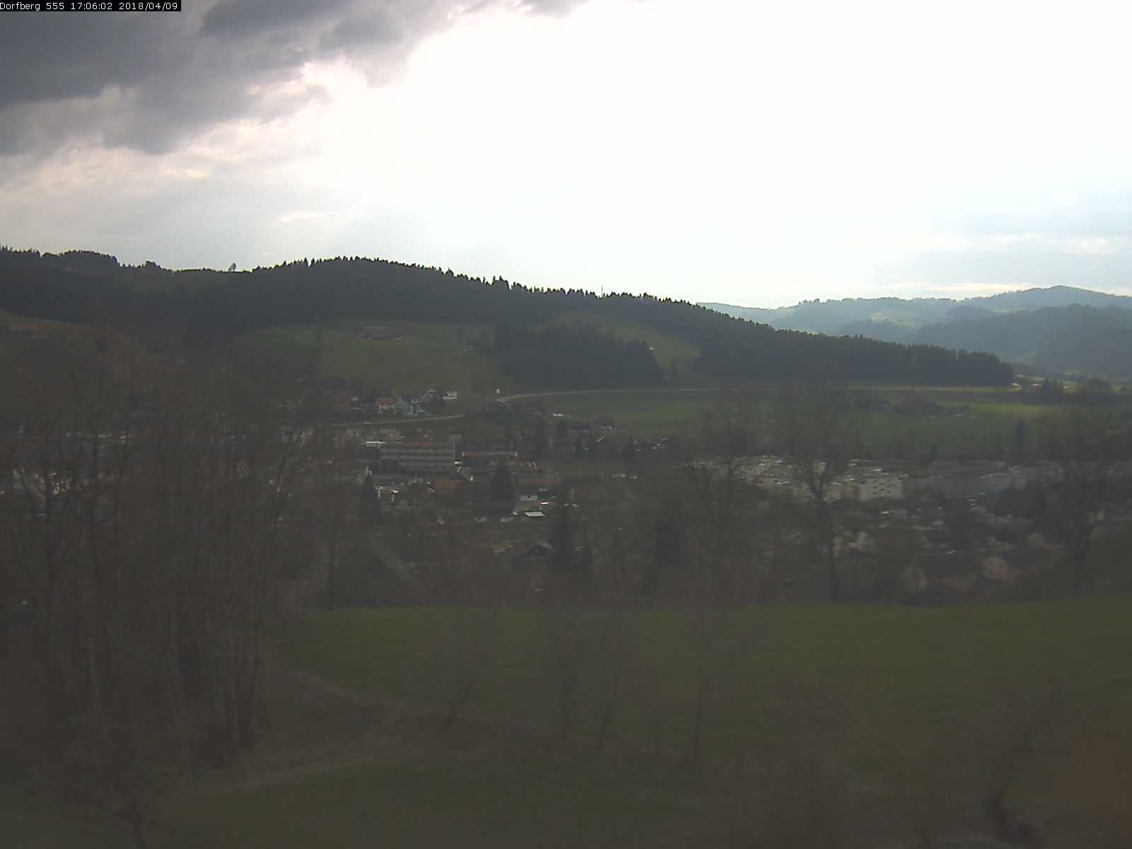 Webcam-Bild: Aussicht vom Dorfberg in Langnau 20180409-170601