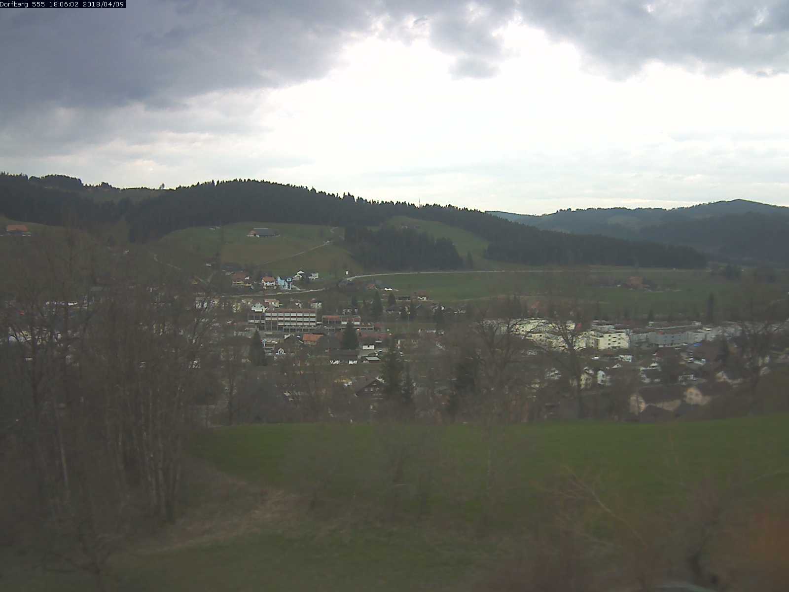 Webcam-Bild: Aussicht vom Dorfberg in Langnau 20180409-180601