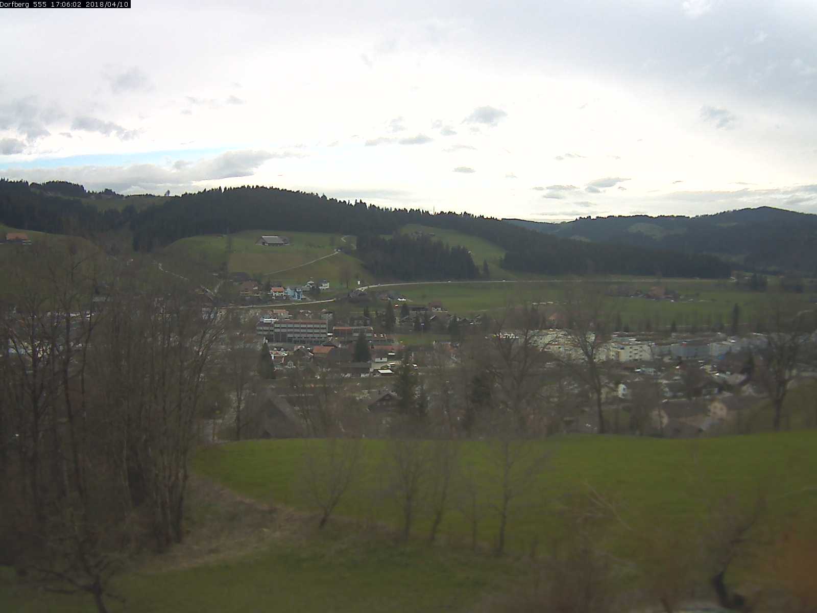 Webcam-Bild: Aussicht vom Dorfberg in Langnau 20180410-170601