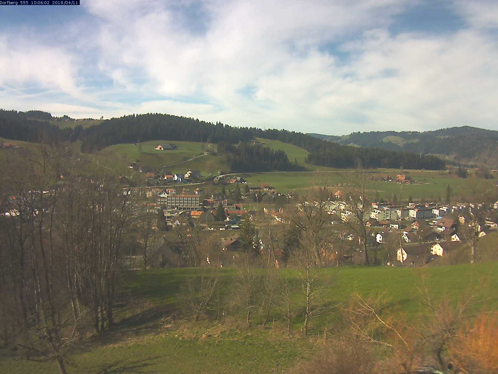 Webcam-Bild: Aussicht vom Dorfberg in Langnau 20180411-100601