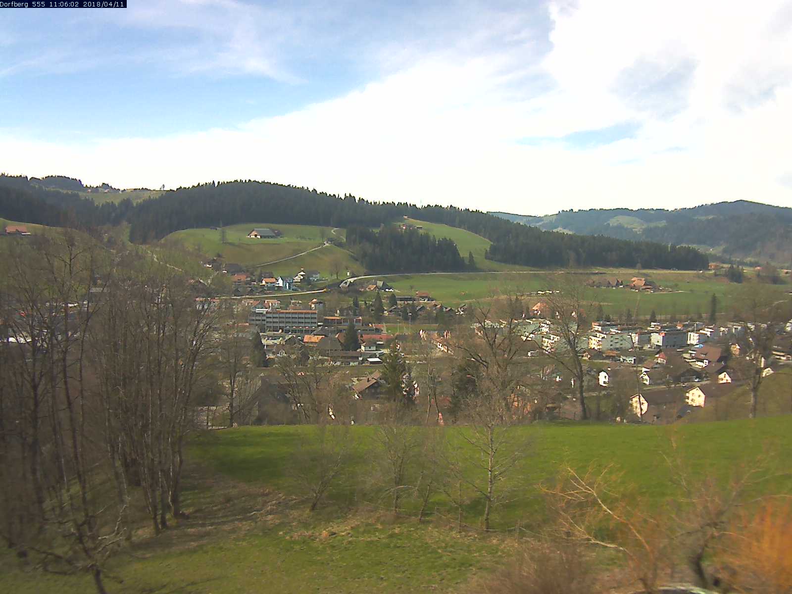 Webcam-Bild: Aussicht vom Dorfberg in Langnau 20180411-110601