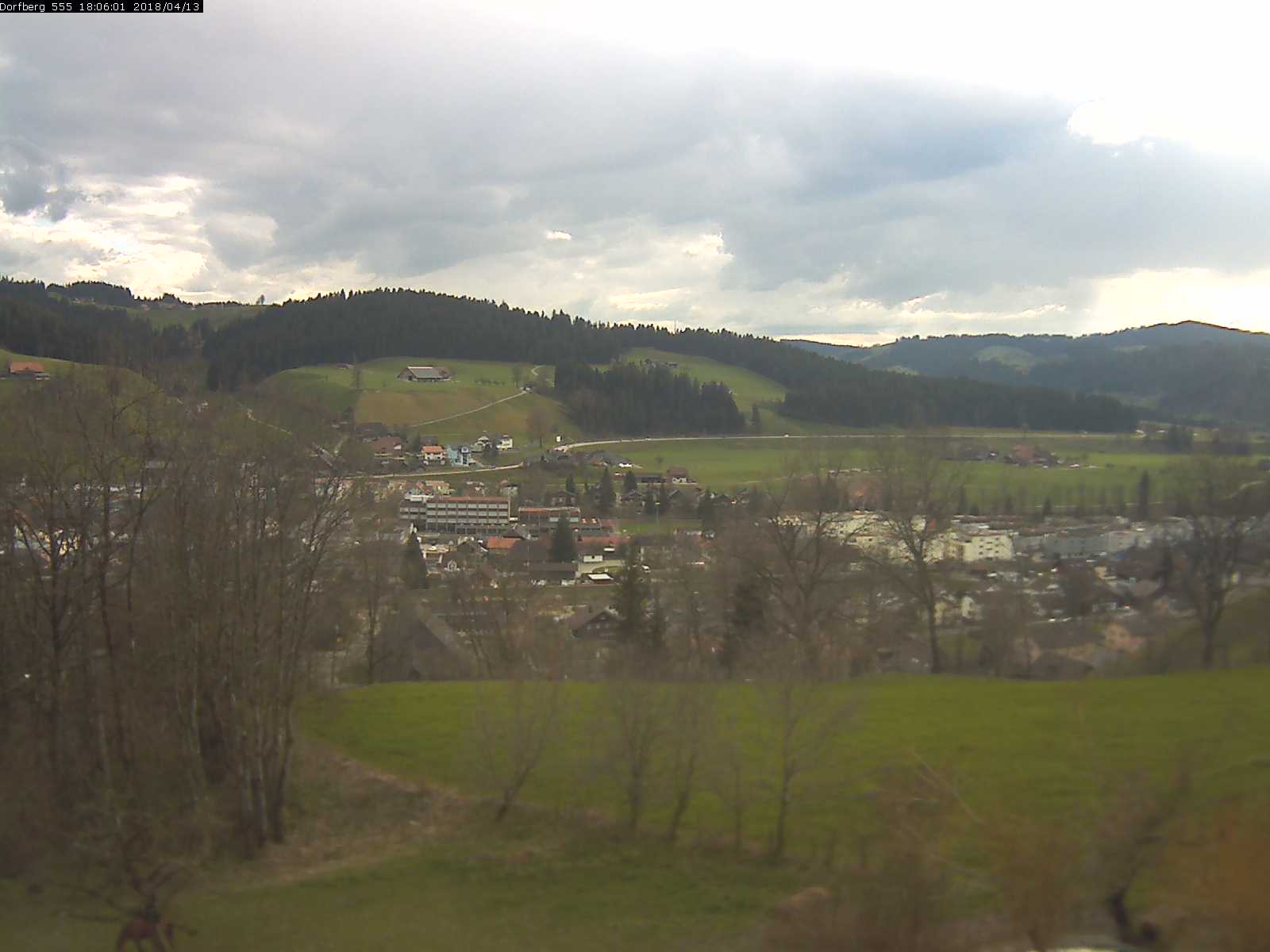 Webcam-Bild: Aussicht vom Dorfberg in Langnau 20180413-180601