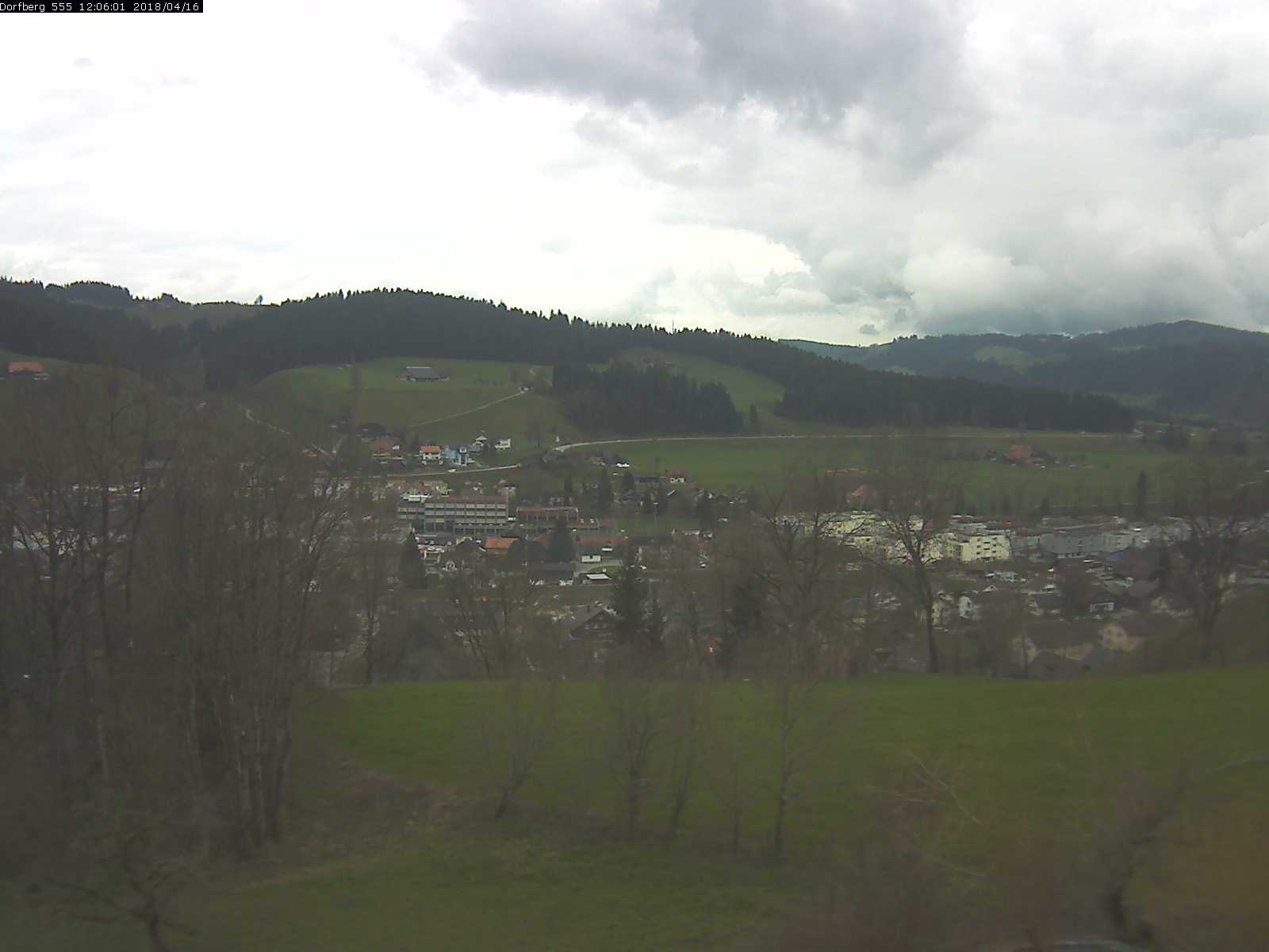 Webcam-Bild: Aussicht vom Dorfberg in Langnau 20180416-120601