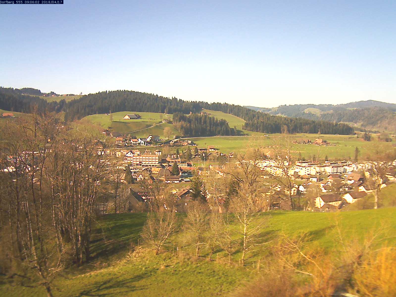 Webcam-Bild: Aussicht vom Dorfberg in Langnau 20180417-090601