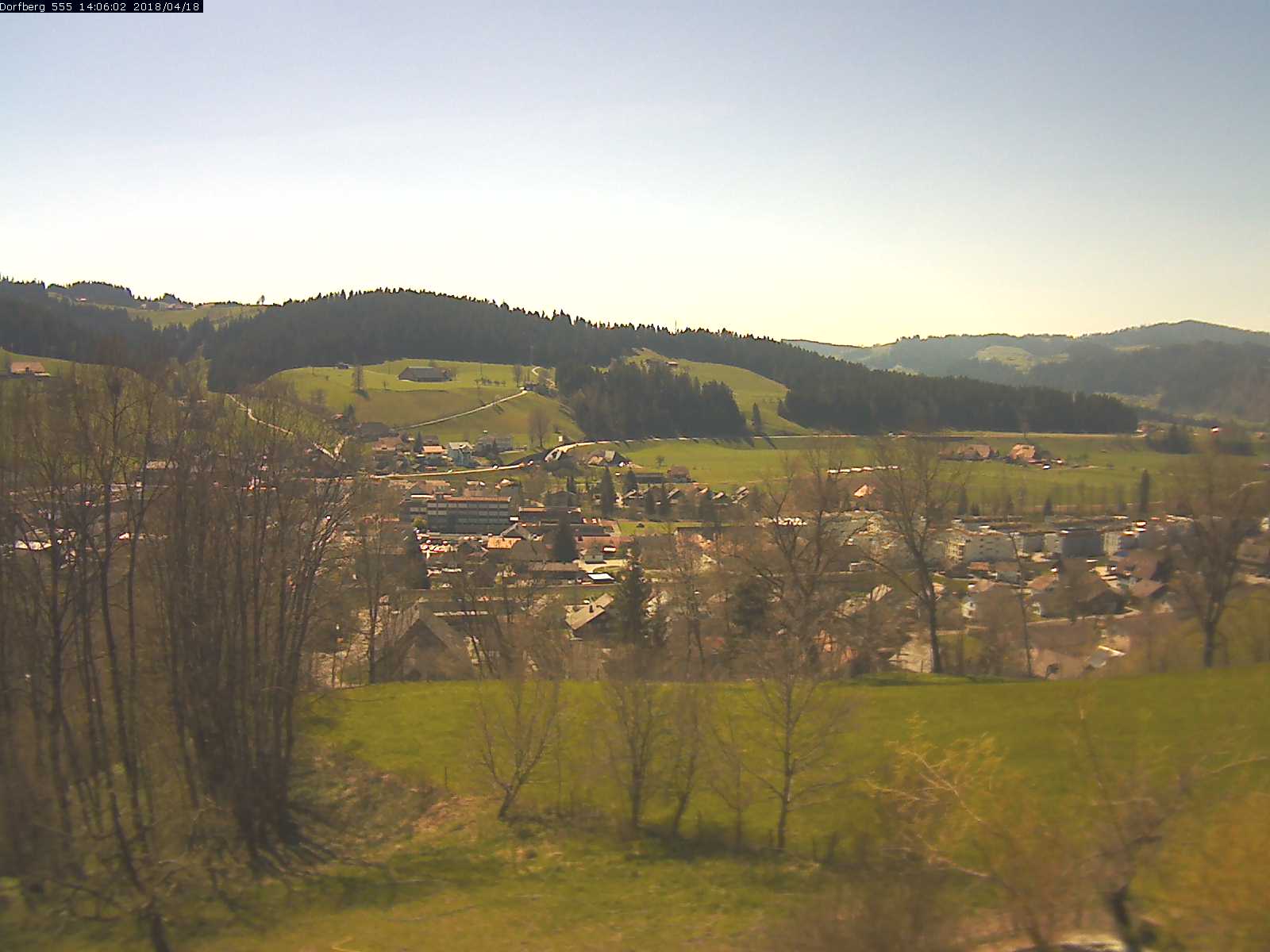 Webcam-Bild: Aussicht vom Dorfberg in Langnau 20180418-140601