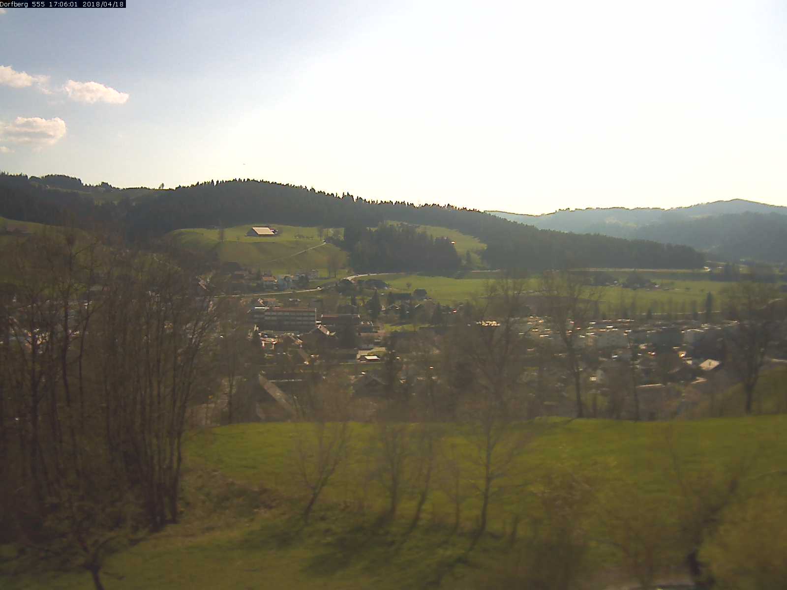 Webcam-Bild: Aussicht vom Dorfberg in Langnau 20180418-170601