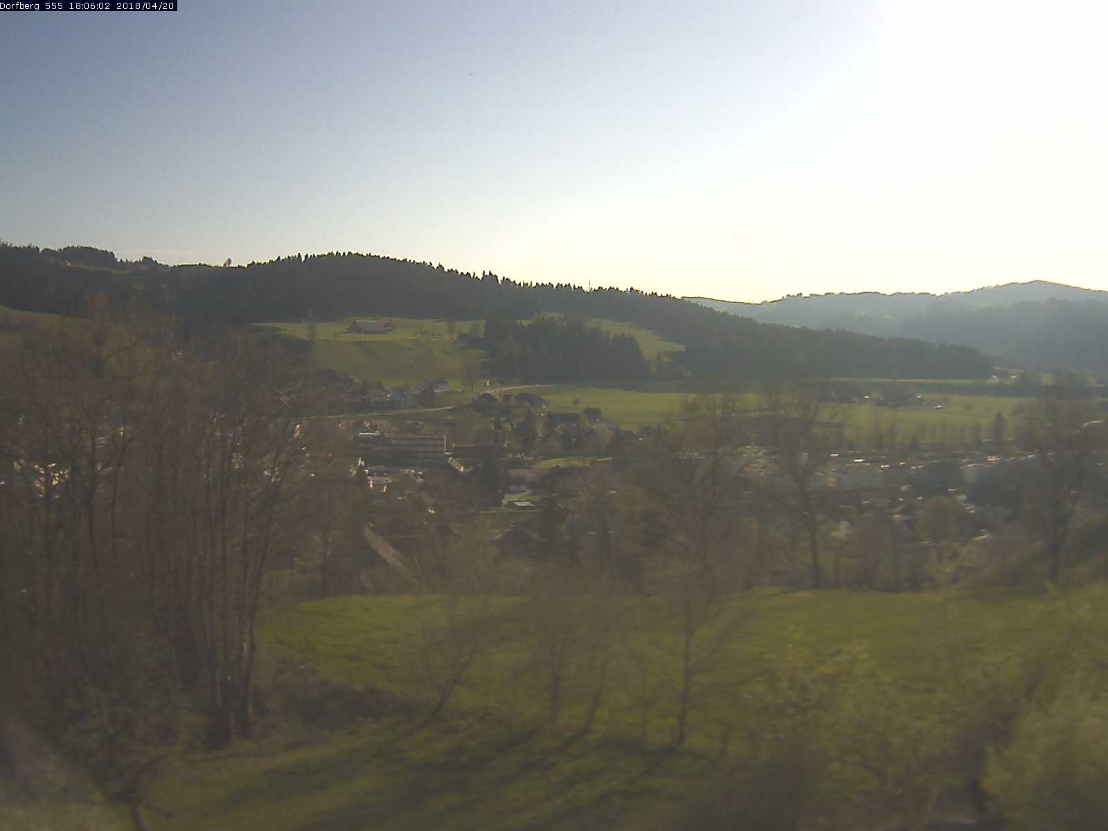 Webcam-Bild: Aussicht vom Dorfberg in Langnau 20180420-180601