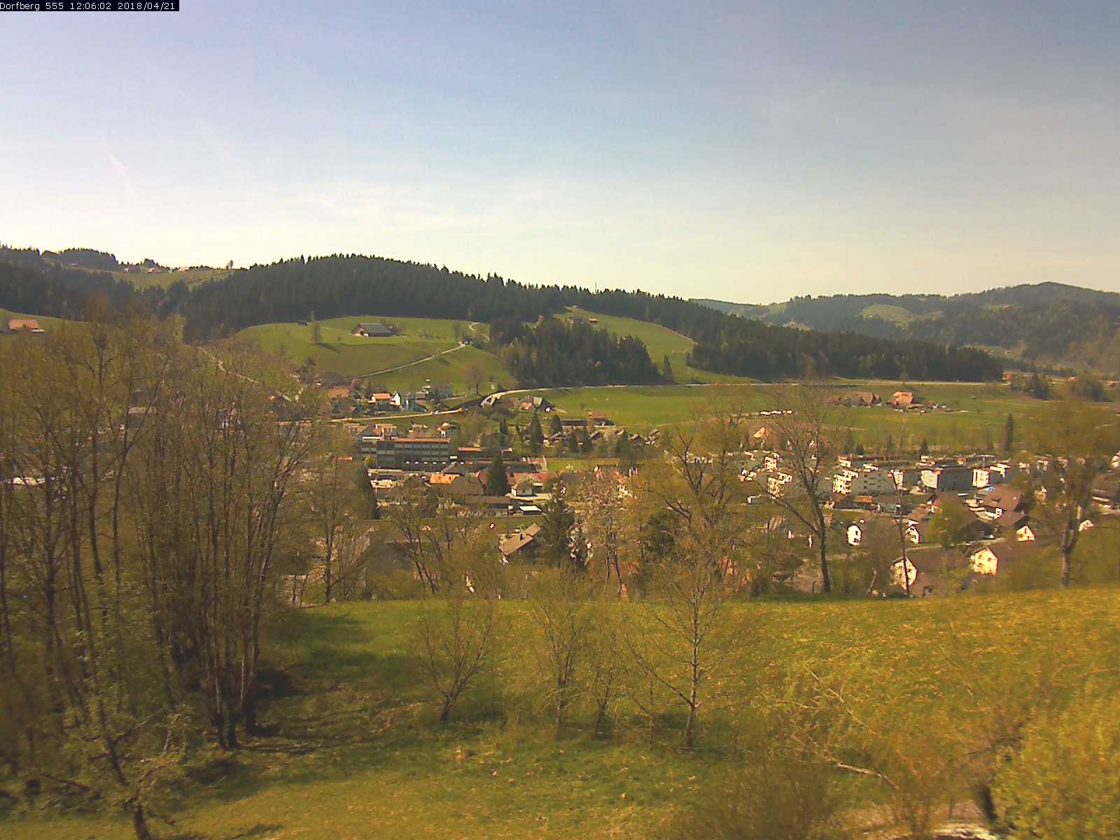 Webcam-Bild: Aussicht vom Dorfberg in Langnau 20180421-120601