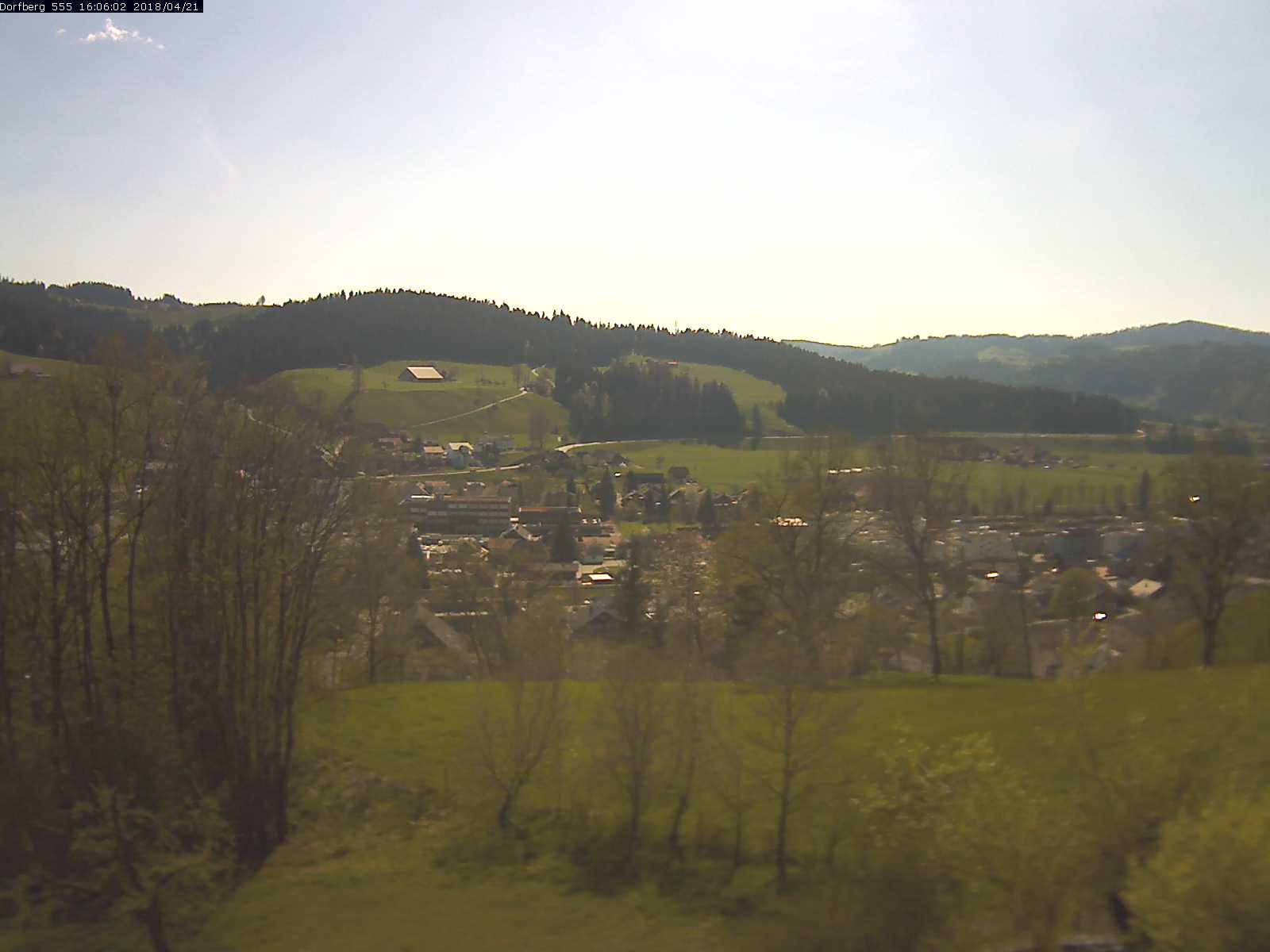 Webcam-Bild: Aussicht vom Dorfberg in Langnau 20180421-160601