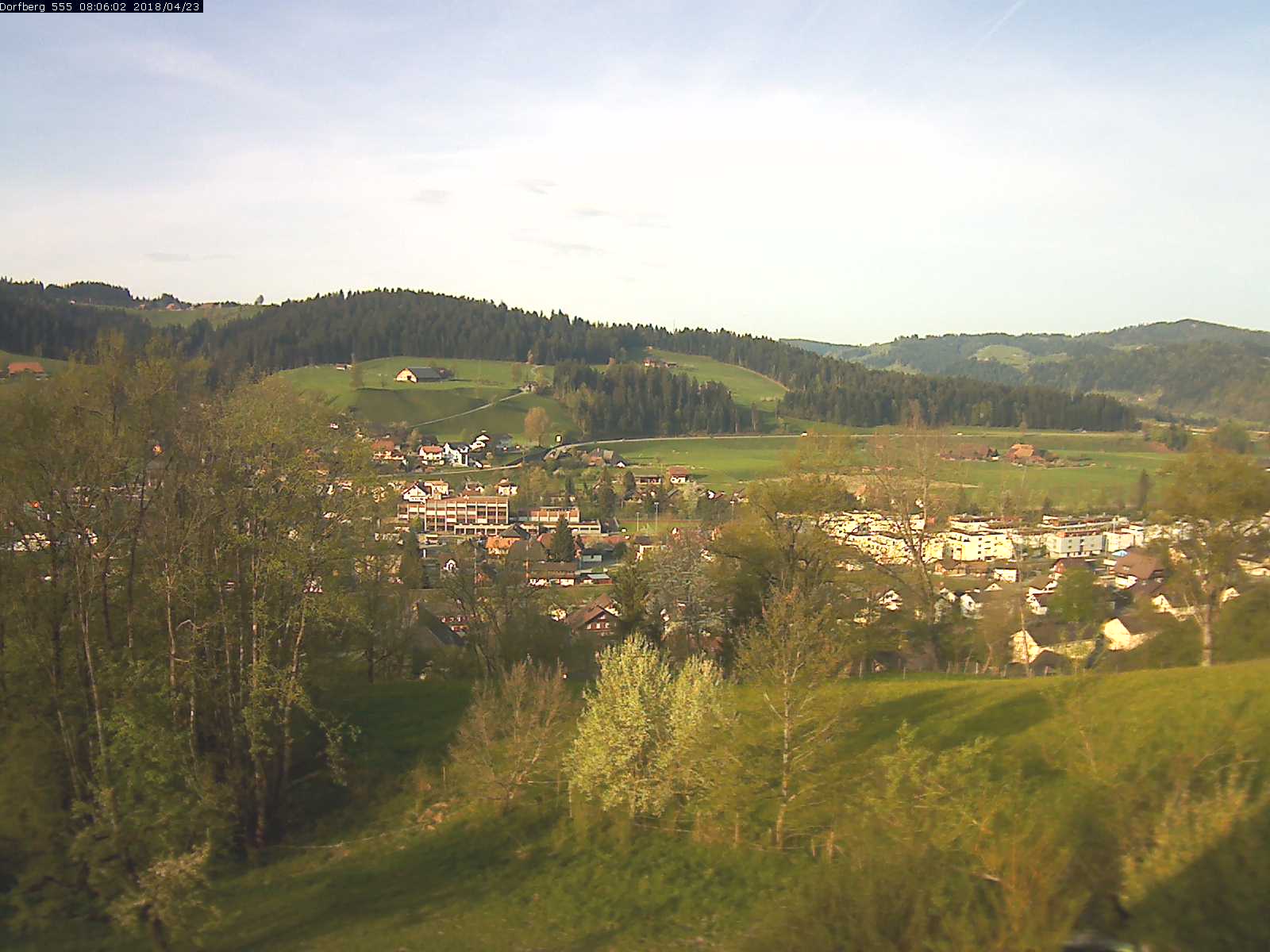 Webcam-Bild: Aussicht vom Dorfberg in Langnau 20180423-080601