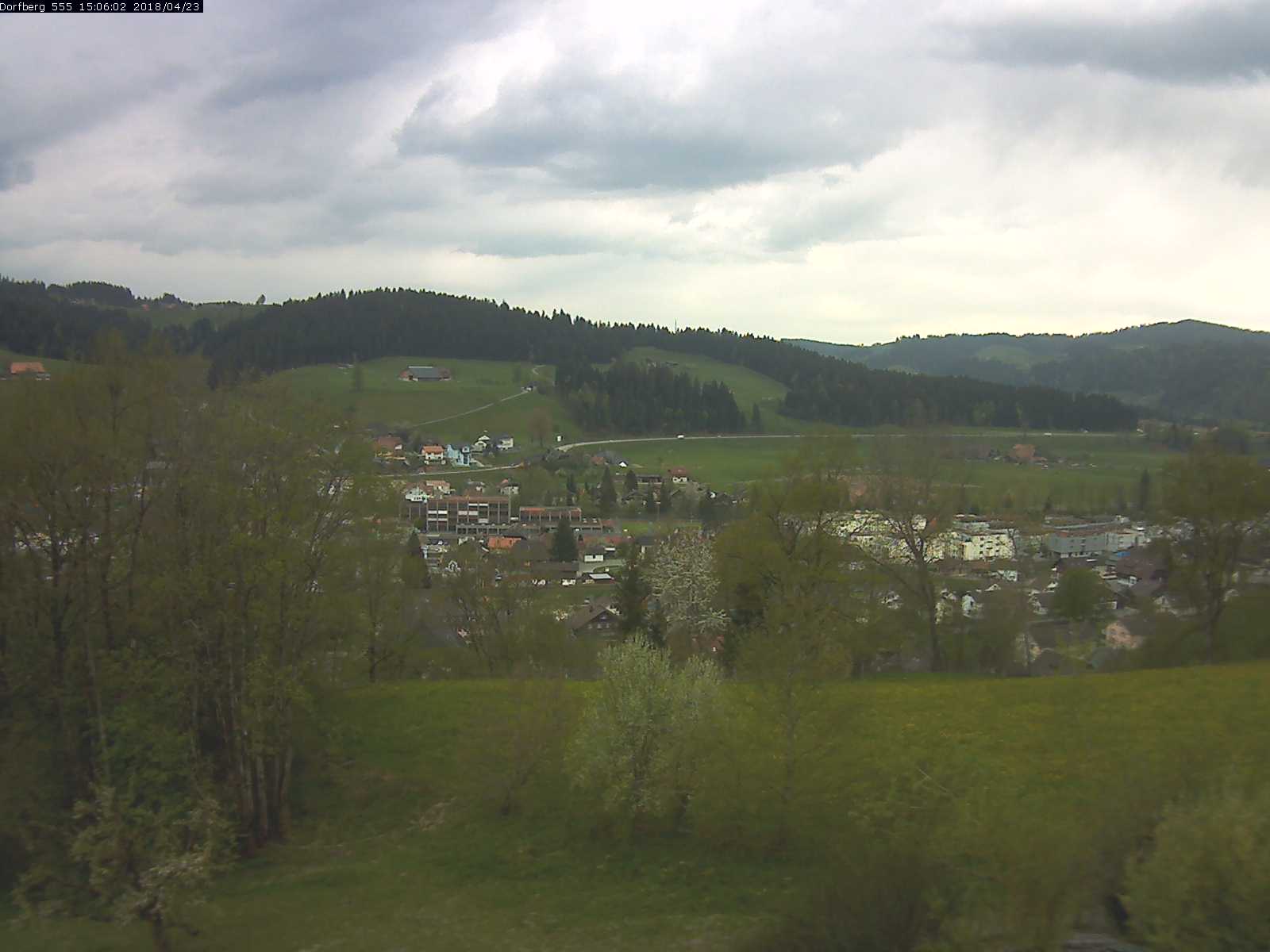 Webcam-Bild: Aussicht vom Dorfberg in Langnau 20180423-150601