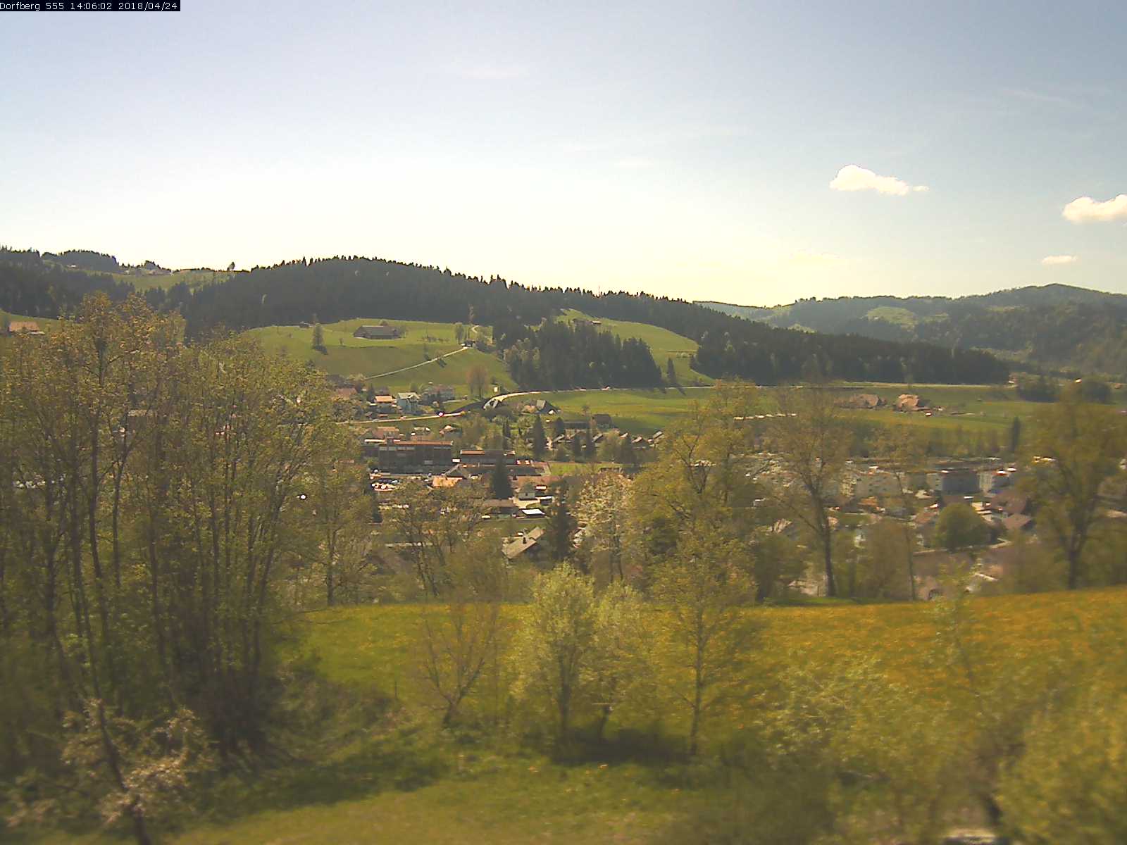 Webcam-Bild: Aussicht vom Dorfberg in Langnau 20180424-140601