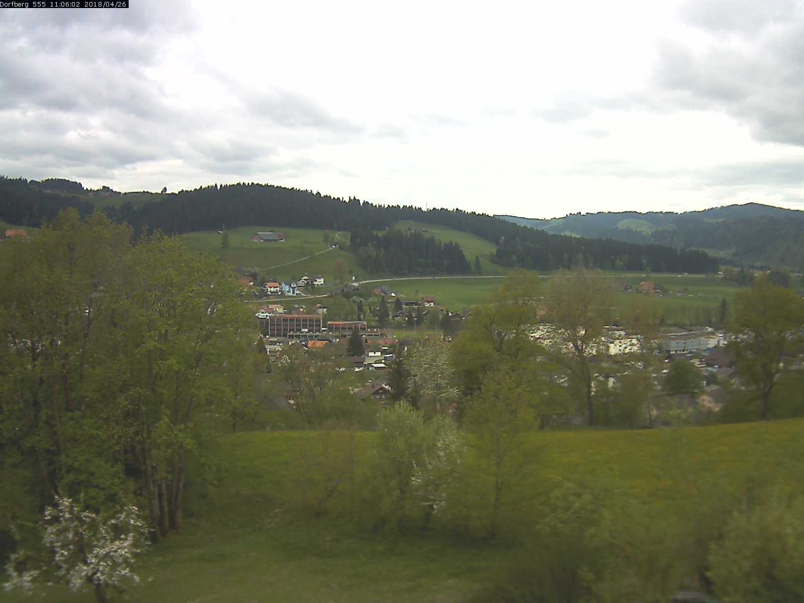 Webcam-Bild: Aussicht vom Dorfberg in Langnau 20180426-110601