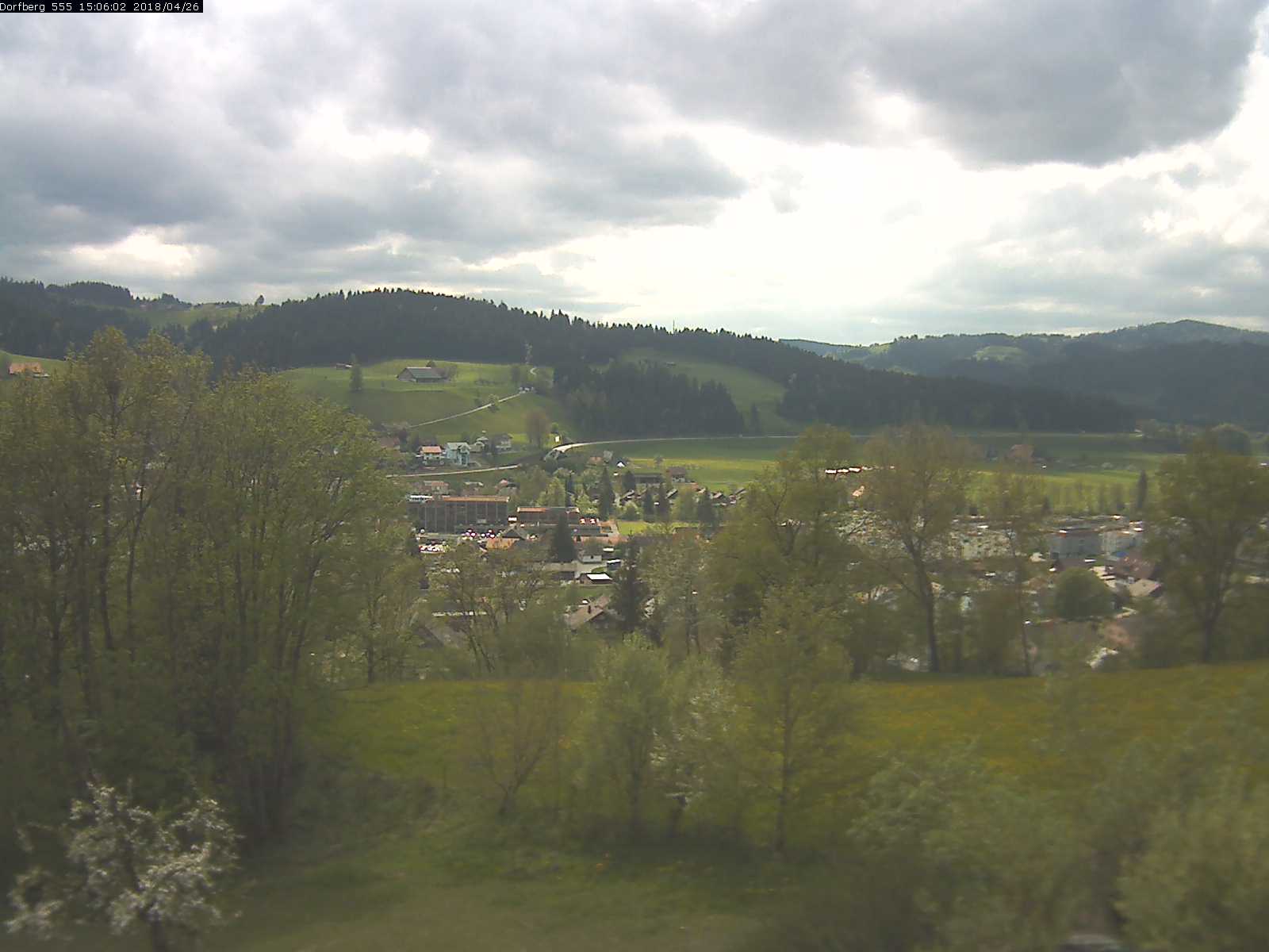 Webcam-Bild: Aussicht vom Dorfberg in Langnau 20180426-150601