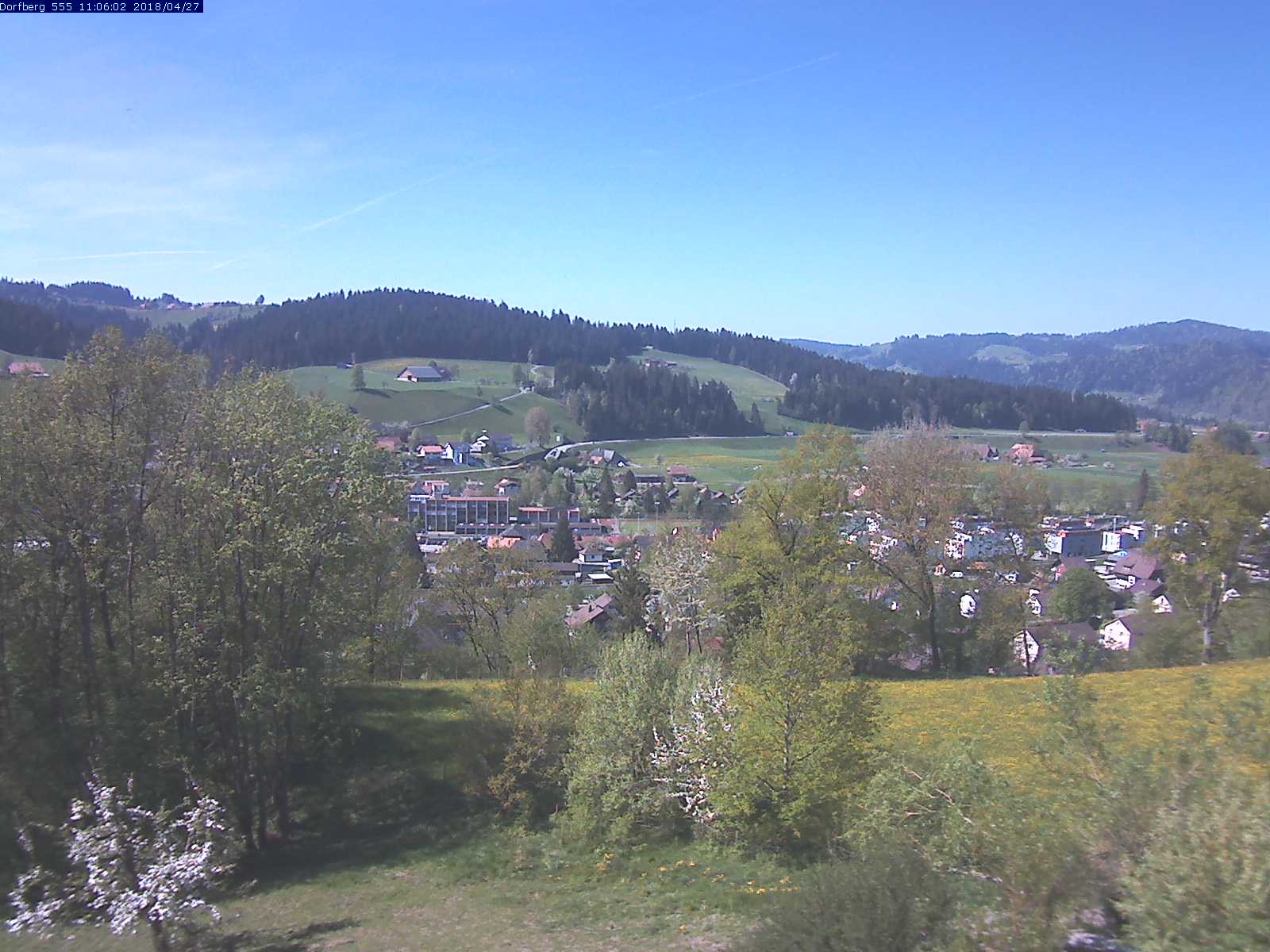 Webcam-Bild: Aussicht vom Dorfberg in Langnau 20180427-110601