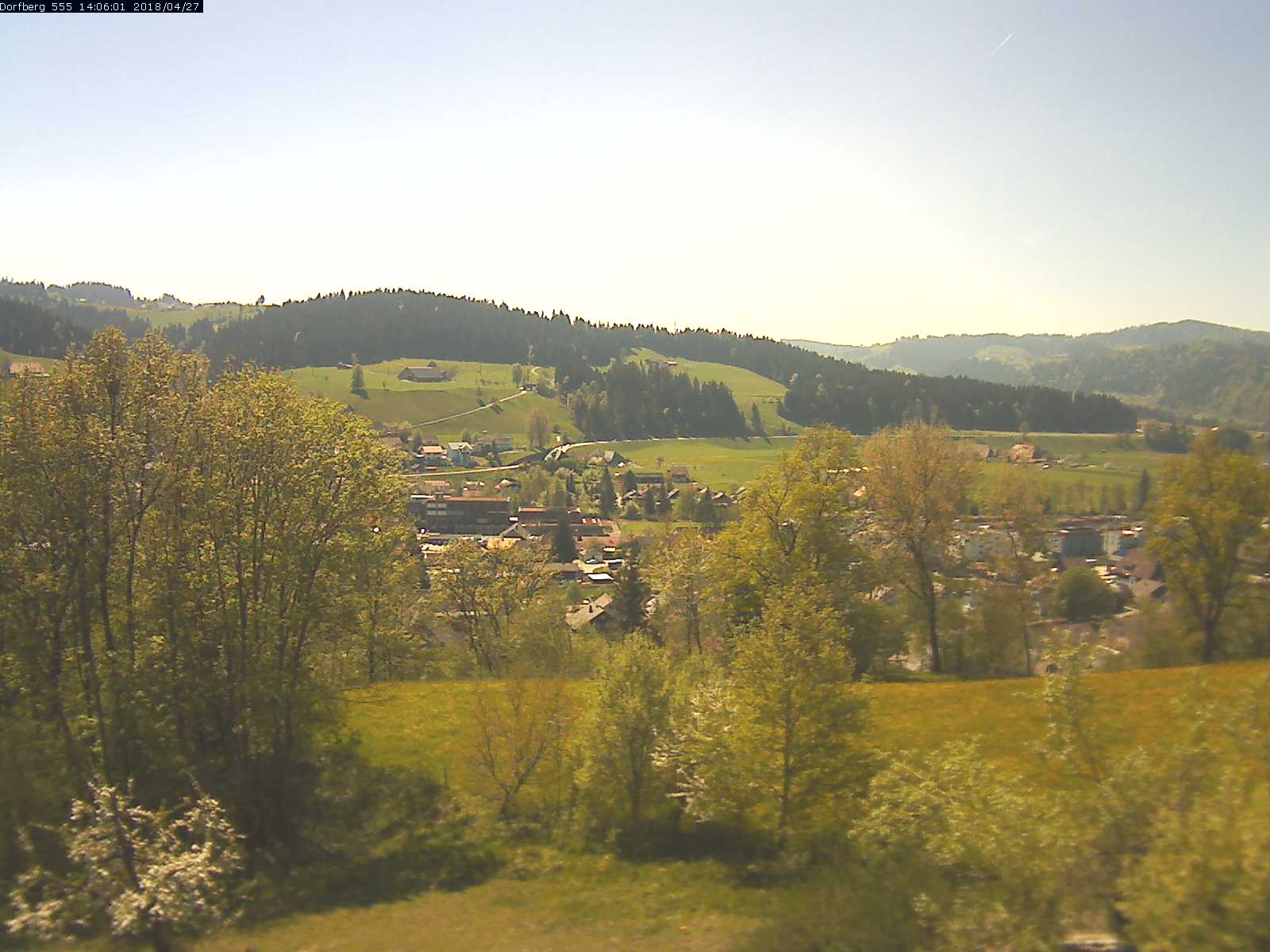 Webcam-Bild: Aussicht vom Dorfberg in Langnau 20180427-140601