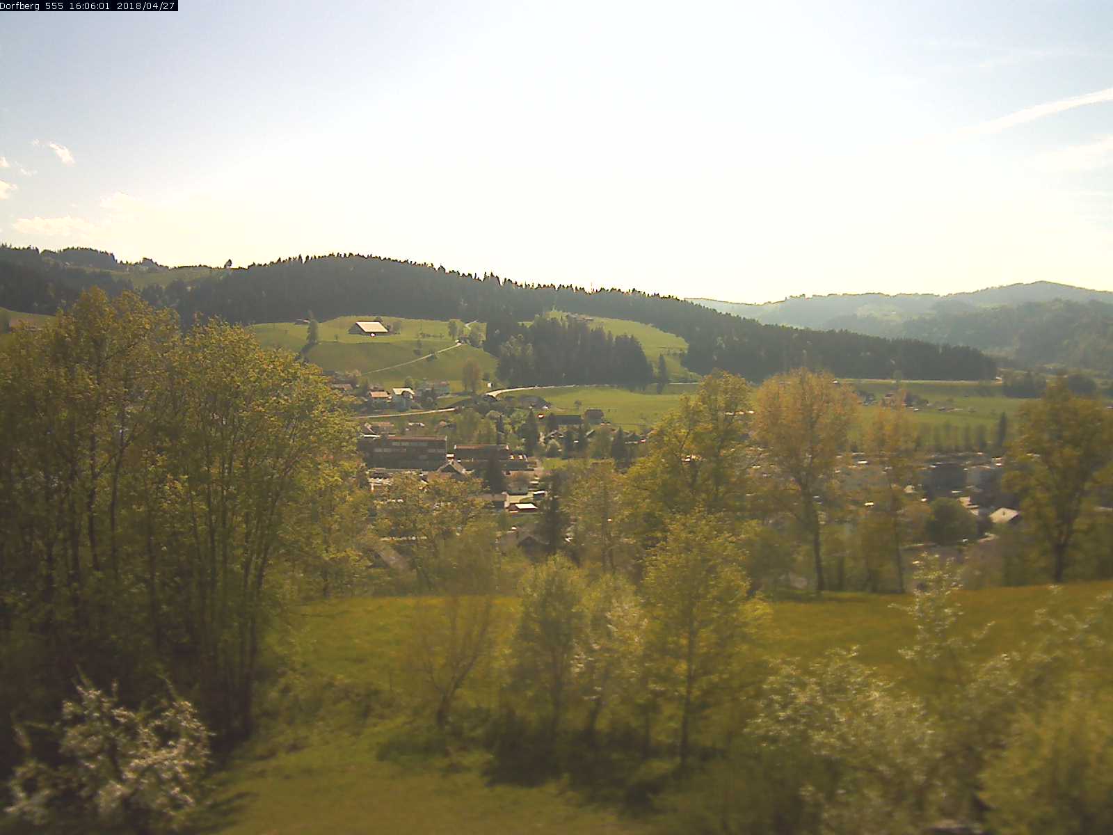 Webcam-Bild: Aussicht vom Dorfberg in Langnau 20180427-160601