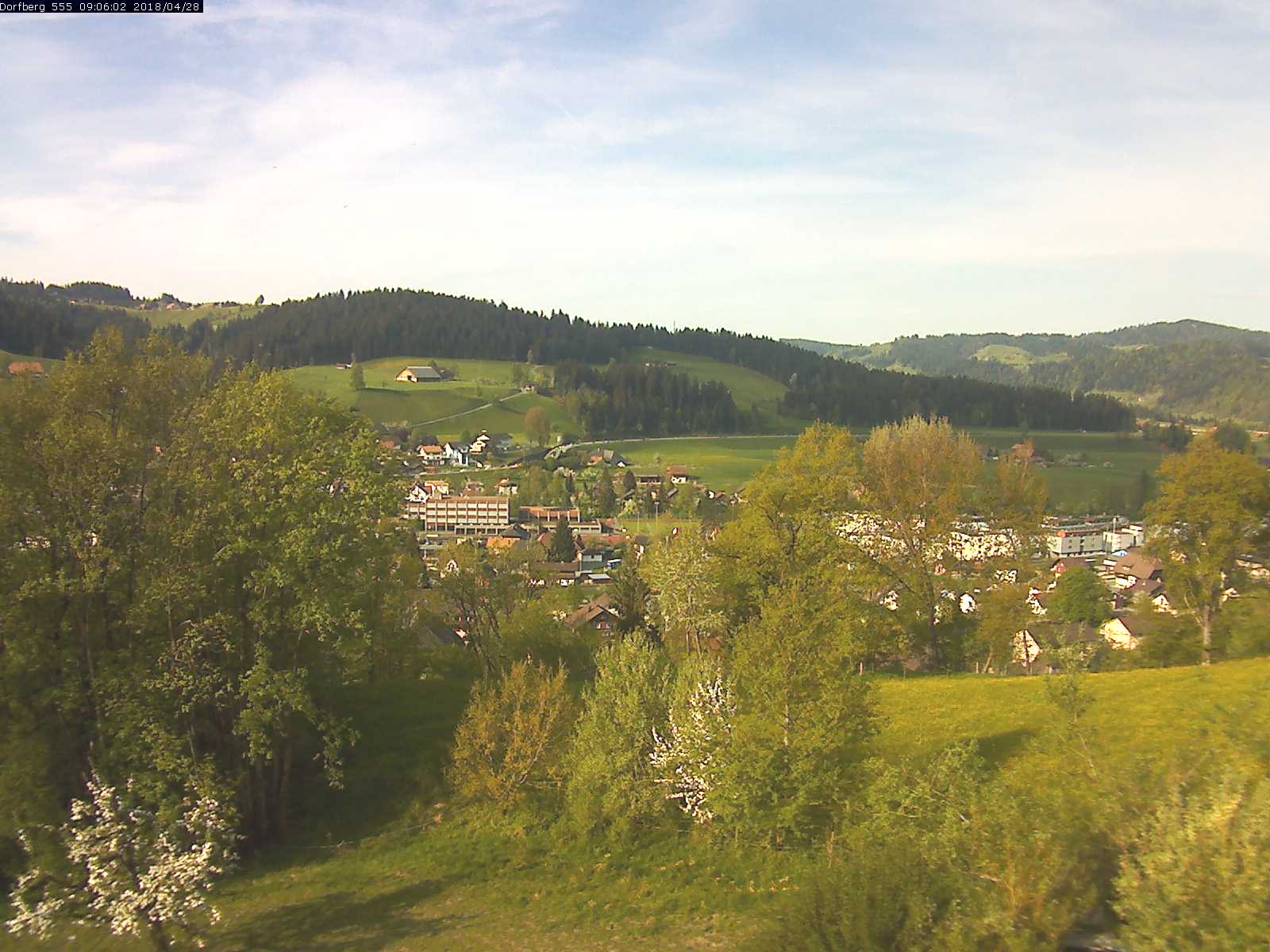 Webcam-Bild: Aussicht vom Dorfberg in Langnau 20180428-090601