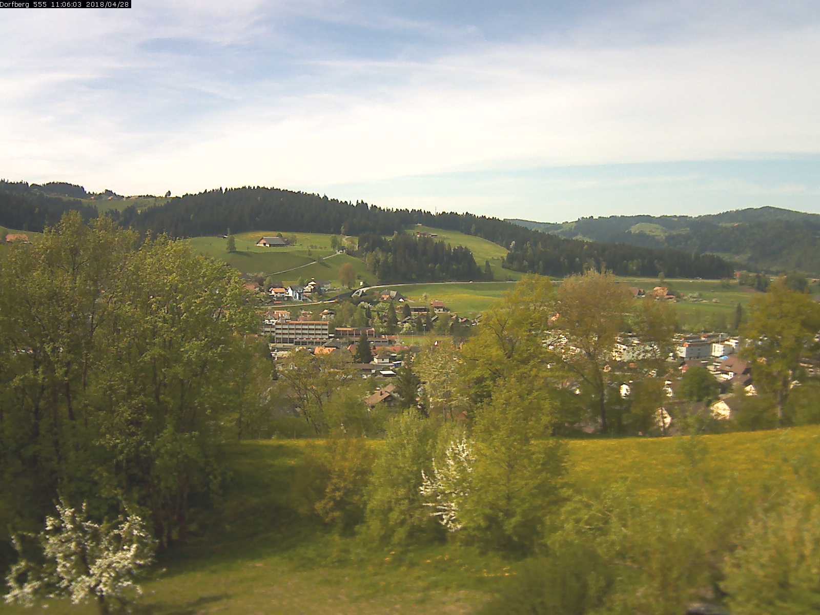 Webcam-Bild: Aussicht vom Dorfberg in Langnau 20180428-110601