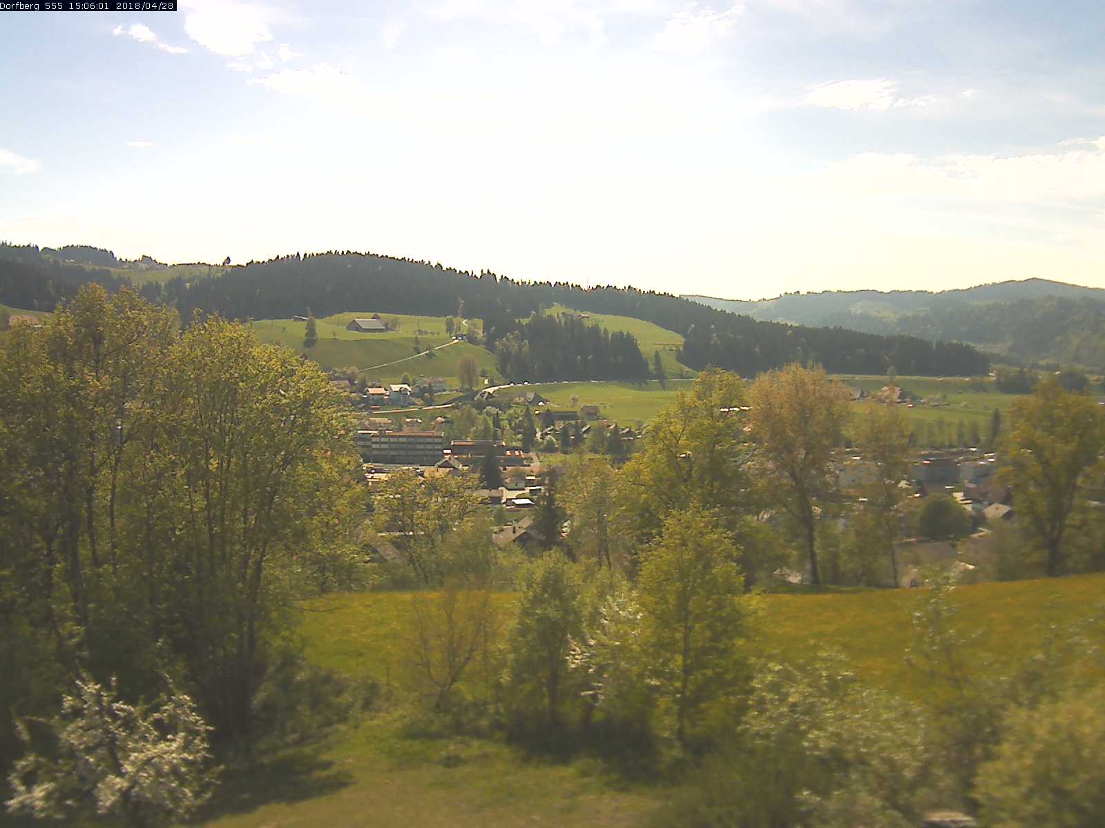 Webcam-Bild: Aussicht vom Dorfberg in Langnau 20180428-150601