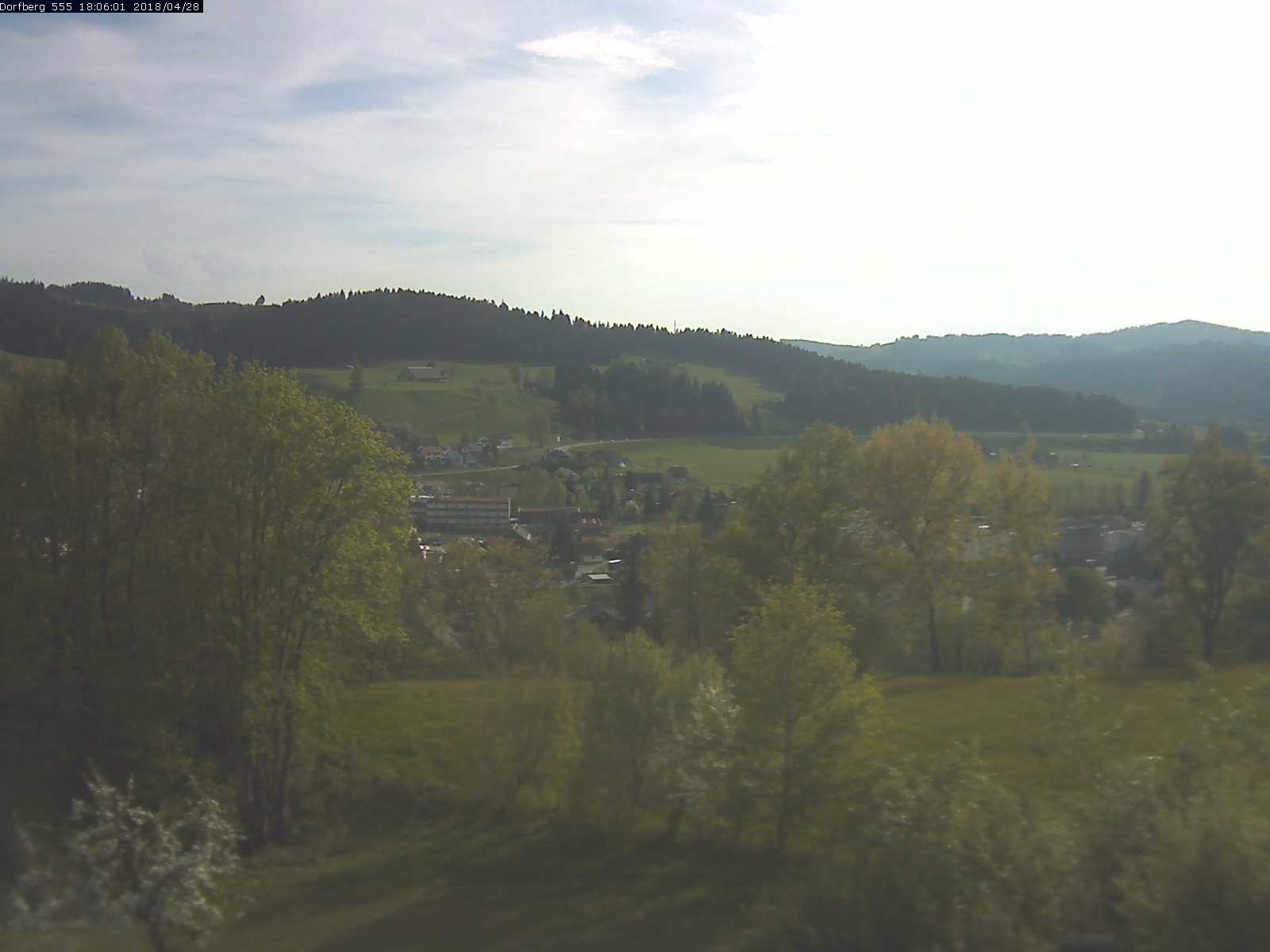 Webcam-Bild: Aussicht vom Dorfberg in Langnau 20180428-180601