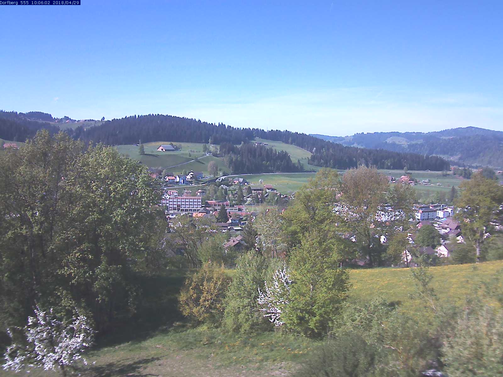Webcam-Bild: Aussicht vom Dorfberg in Langnau 20180429-100601