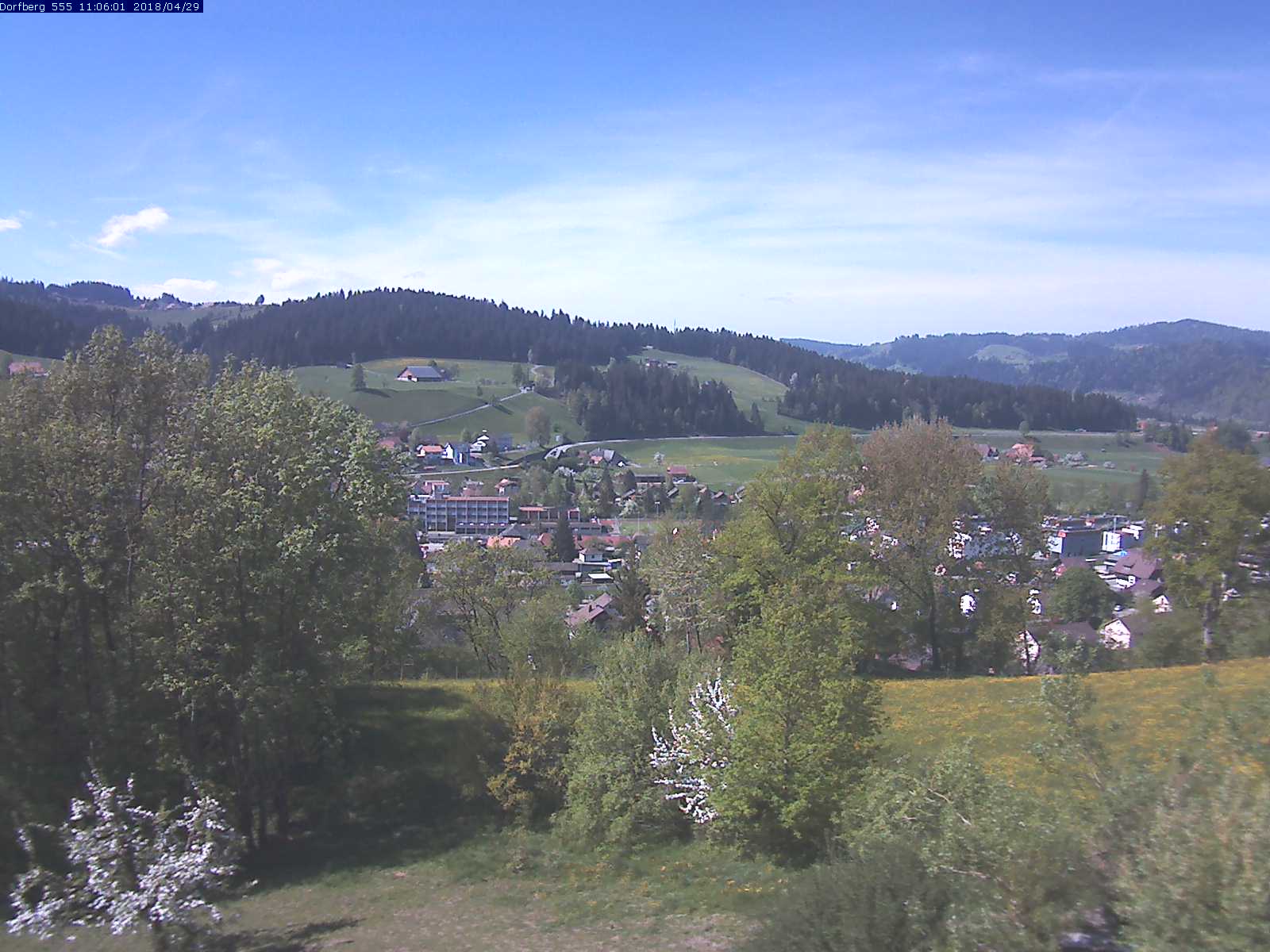 Webcam-Bild: Aussicht vom Dorfberg in Langnau 20180429-110601