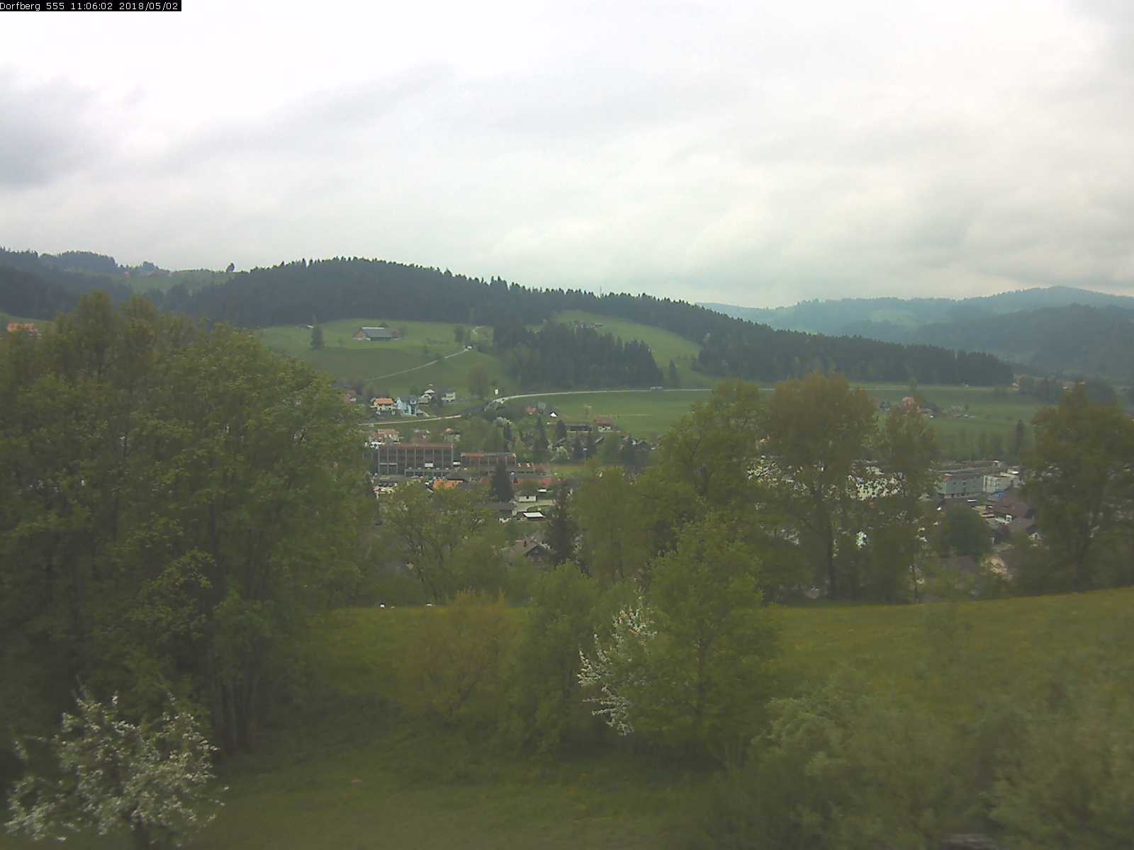 Webcam-Bild: Aussicht vom Dorfberg in Langnau 20180502-110601