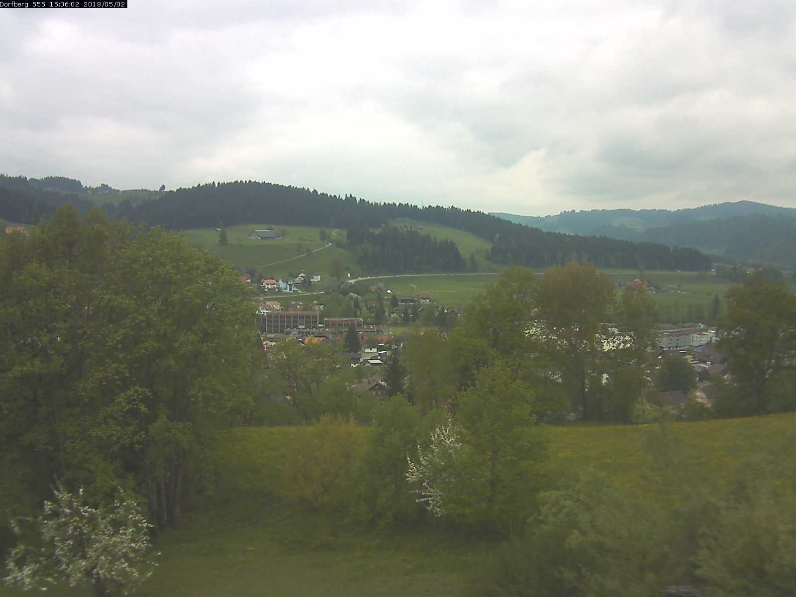 Webcam-Bild: Aussicht vom Dorfberg in Langnau 20180502-150601