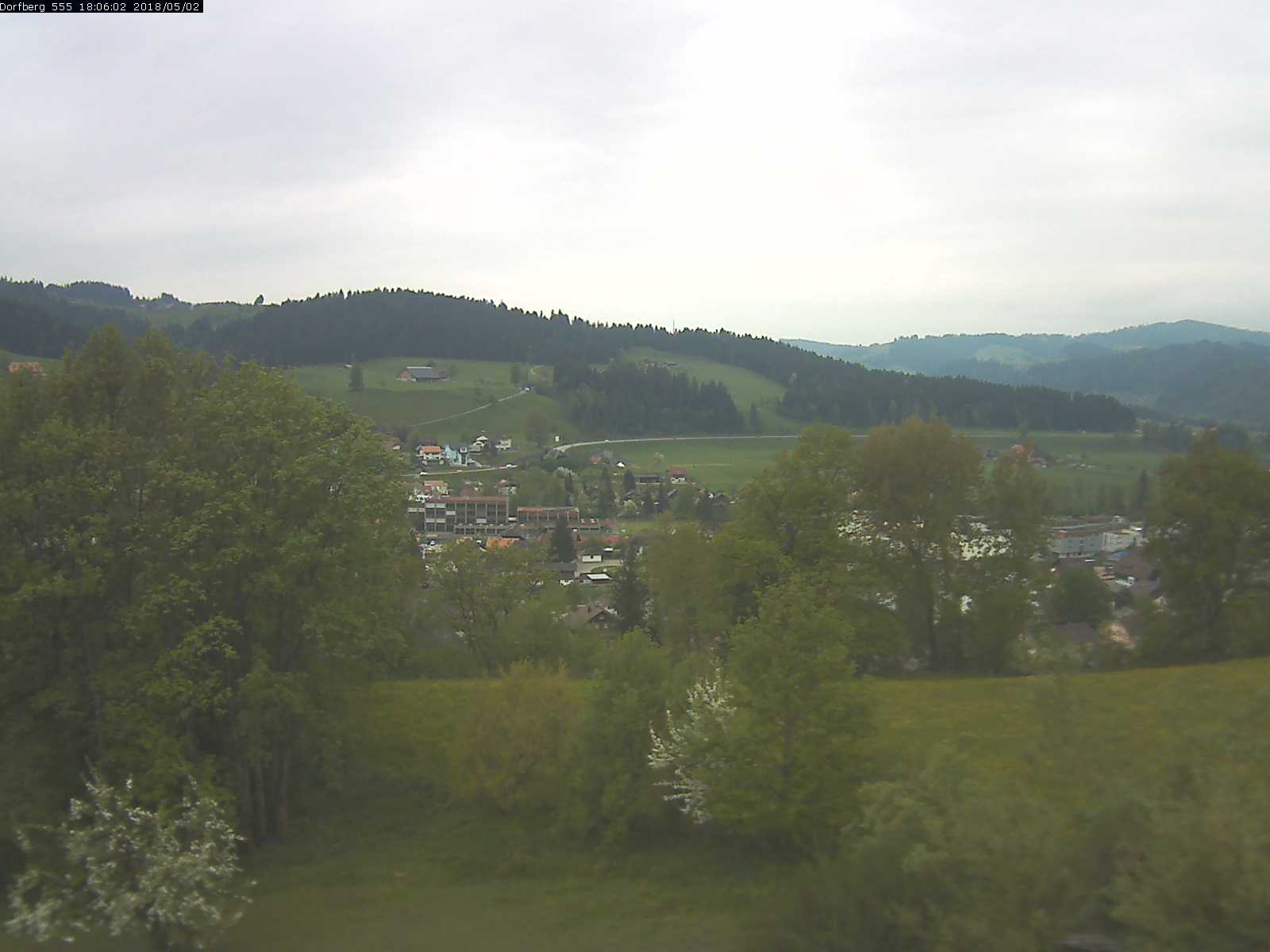 Webcam-Bild: Aussicht vom Dorfberg in Langnau 20180502-180601