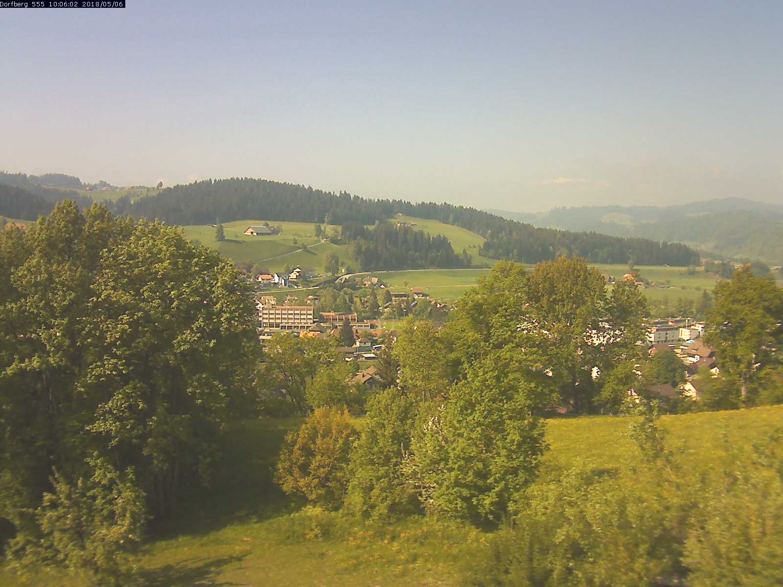 Webcam-Bild: Aussicht vom Dorfberg in Langnau 20180506-100601