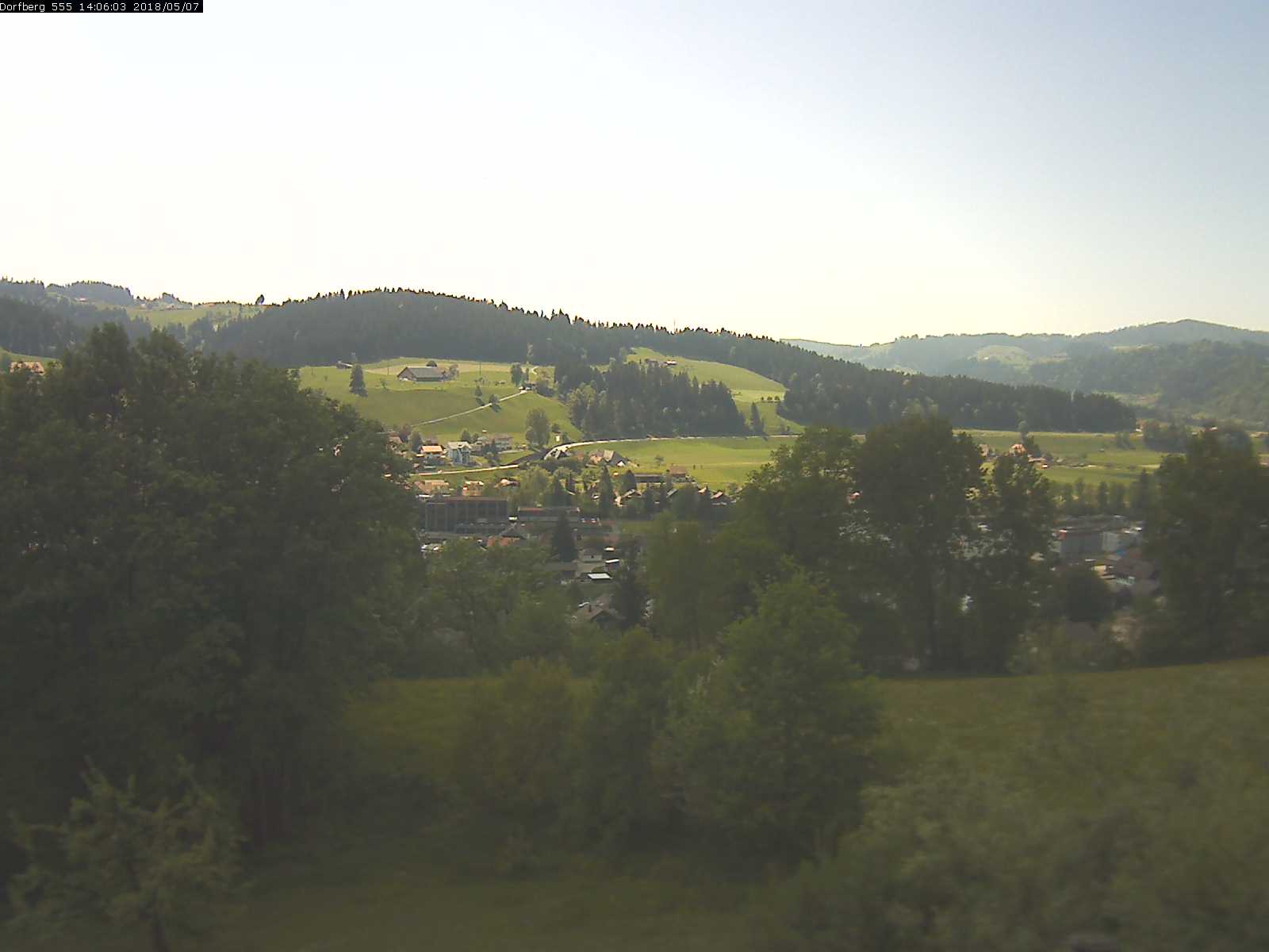 Webcam-Bild: Aussicht vom Dorfberg in Langnau 20180507-140601