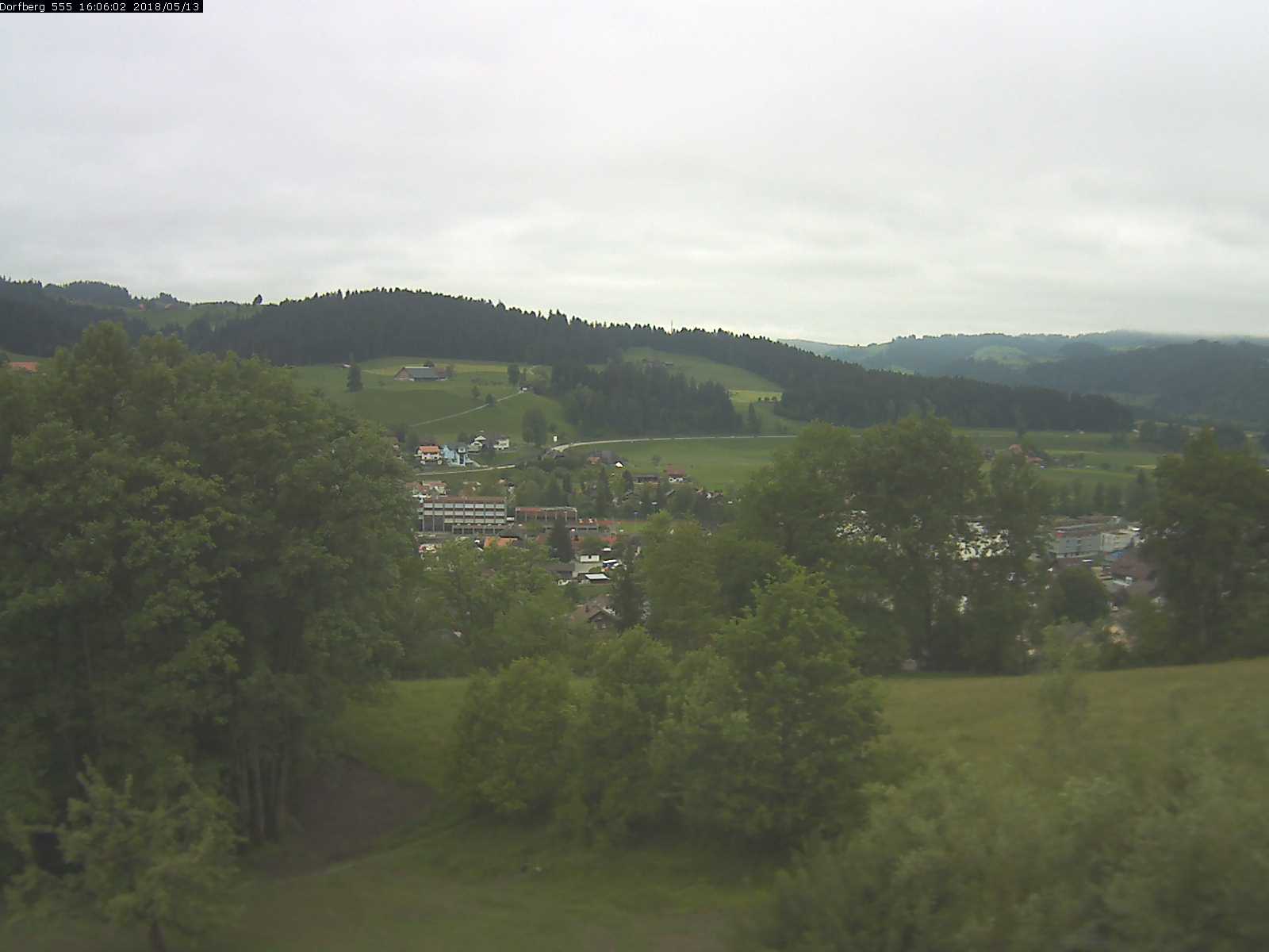 Webcam-Bild: Aussicht vom Dorfberg in Langnau 20180513-160601