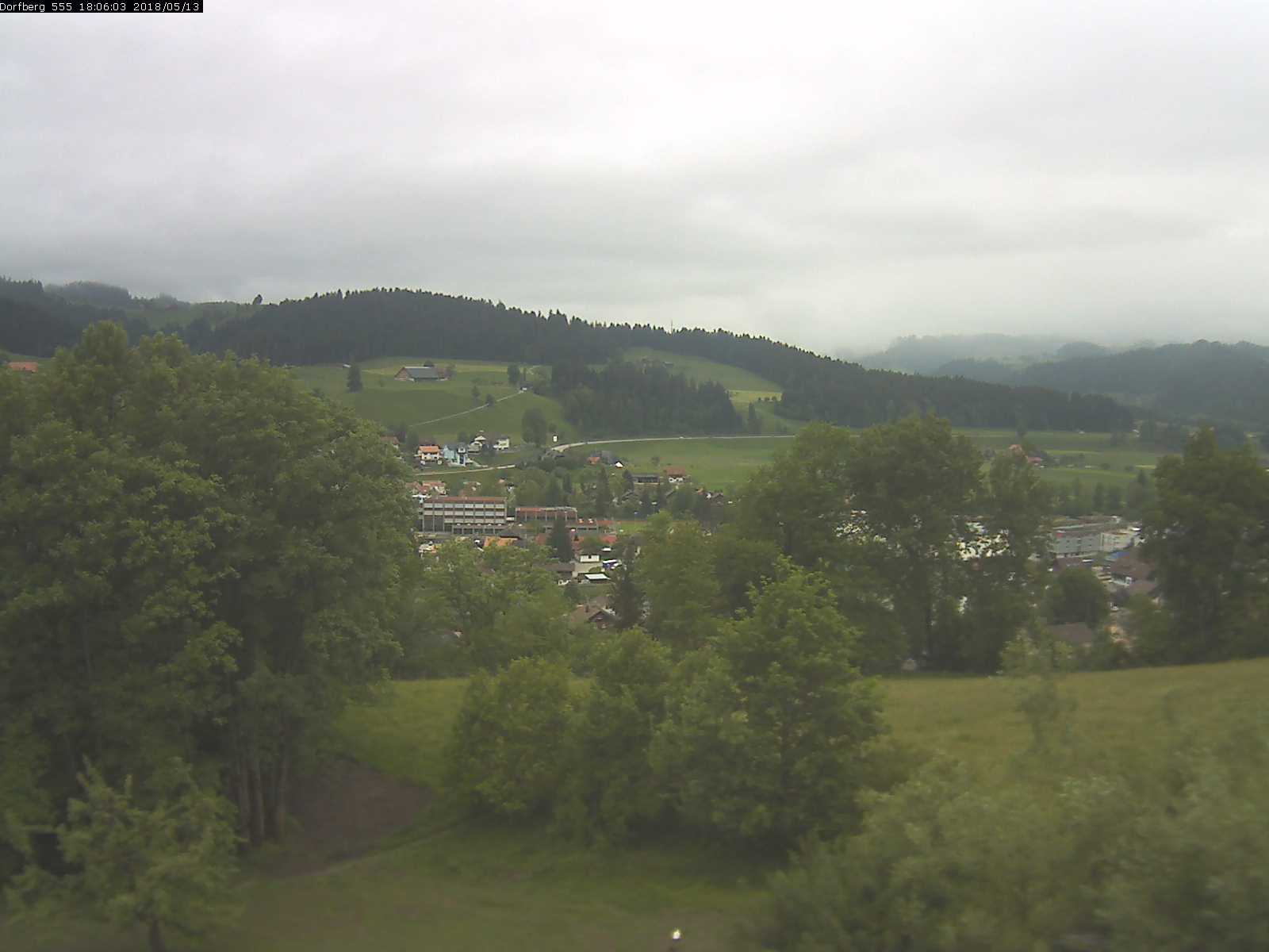 Webcam-Bild: Aussicht vom Dorfberg in Langnau 20180513-180601