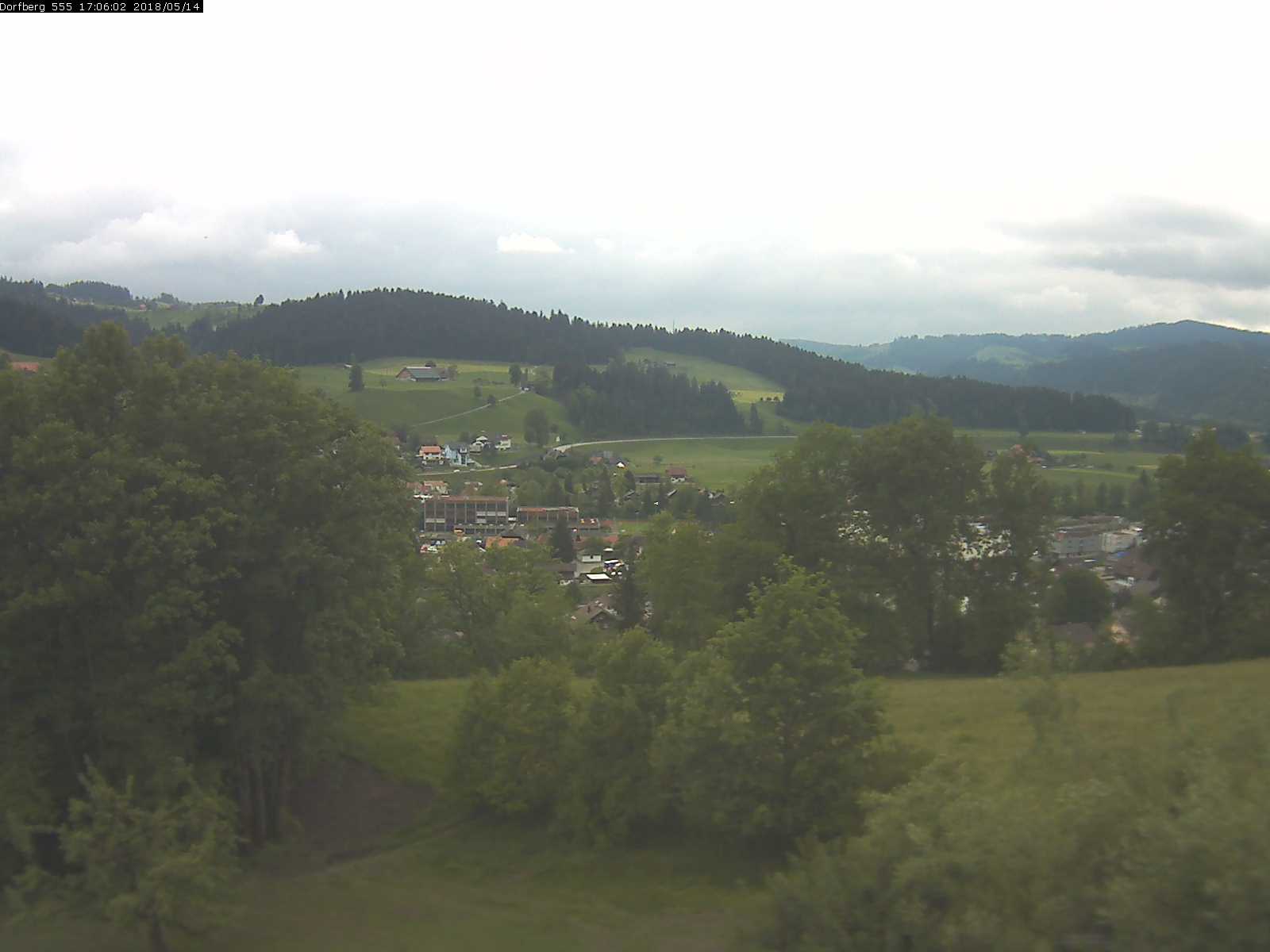 Webcam-Bild: Aussicht vom Dorfberg in Langnau 20180514-170601