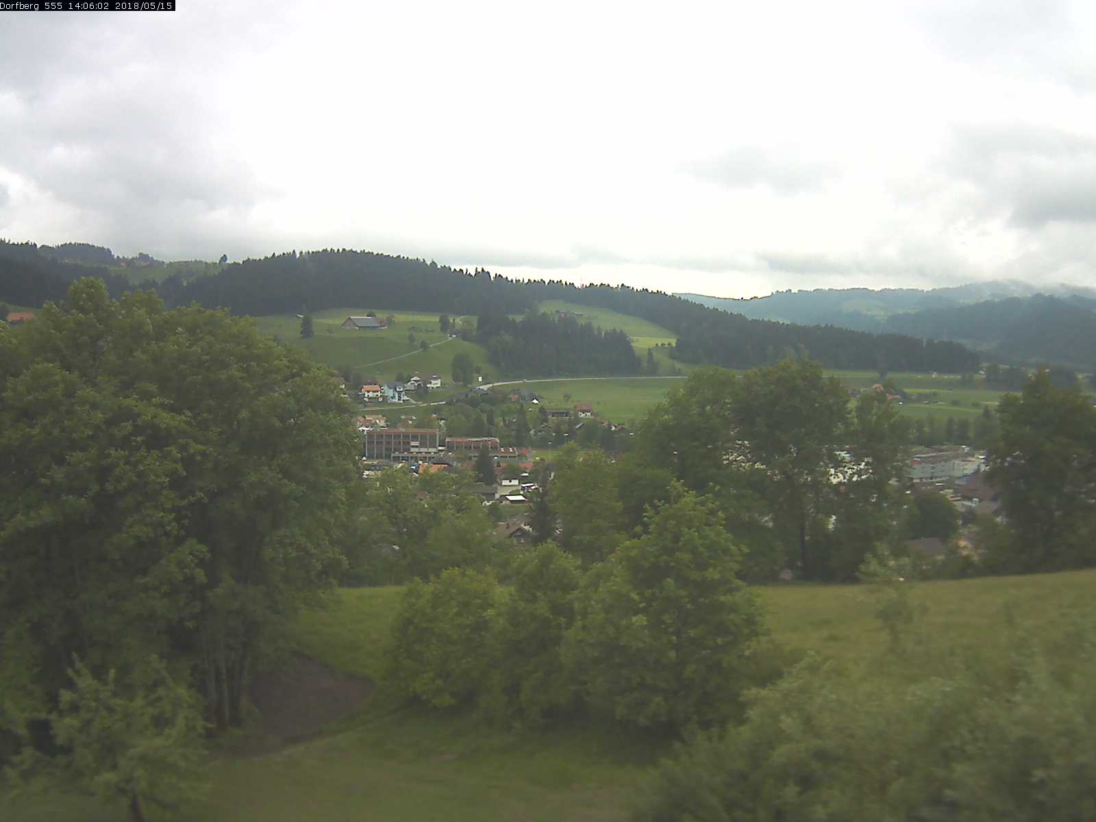 Webcam-Bild: Aussicht vom Dorfberg in Langnau 20180515-140601