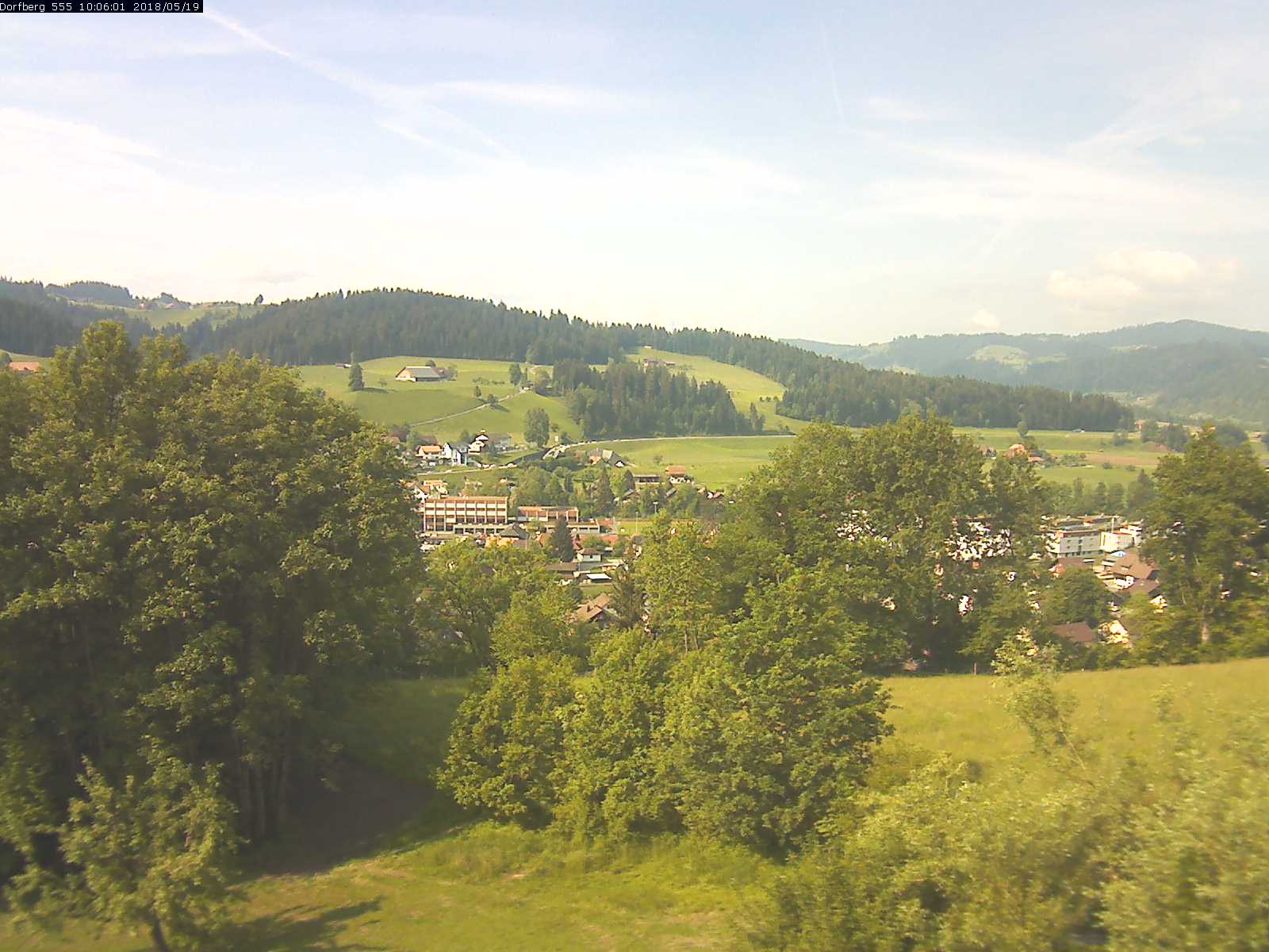 Webcam-Bild: Aussicht vom Dorfberg in Langnau 20180519-100601